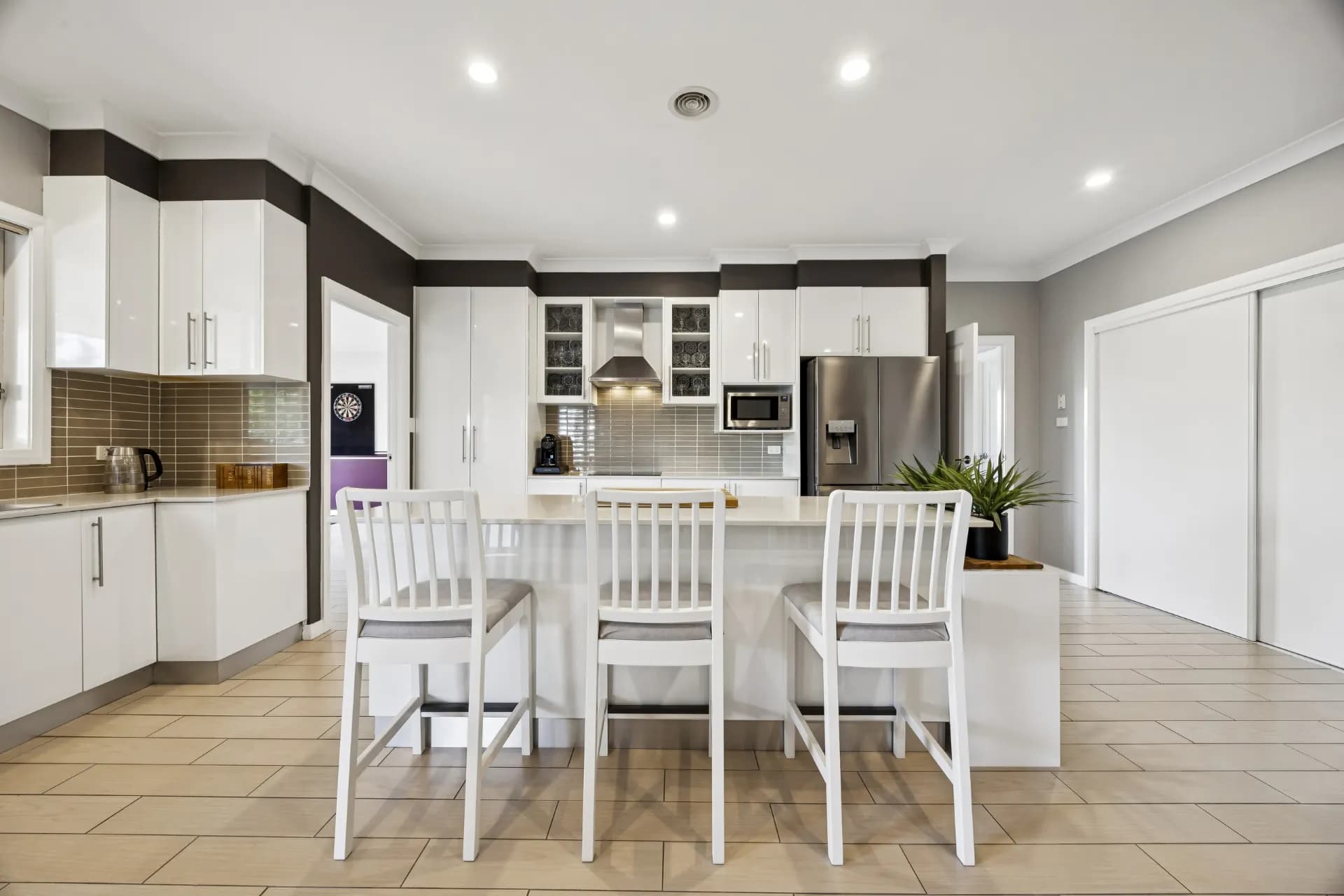 1 Richard Avenue, Queanbeyan, NSW, Queanbeyan - Thumbnail 4