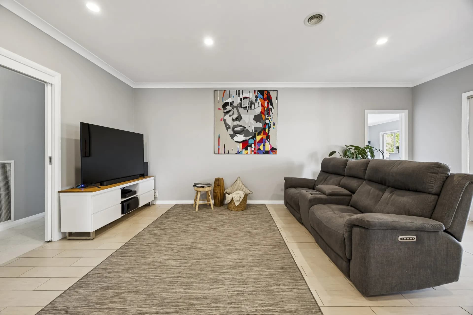 1 Richard Avenue, Queanbeyan, NSW, Queanbeyan - Thumbnail 7