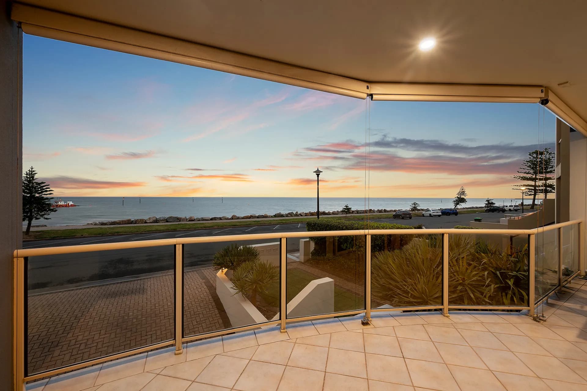 1/6 North Esplanade, Glenelg North, SA, Glenelg North - Thumbnail 2