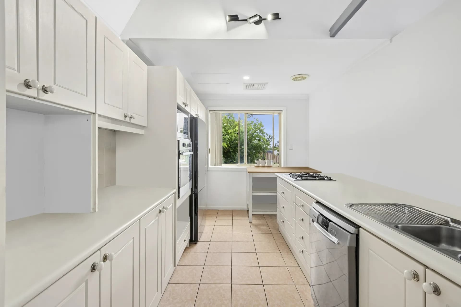 32 McIntosh Road, Dee Why, NSW, Dee Why - Thumbnail 3