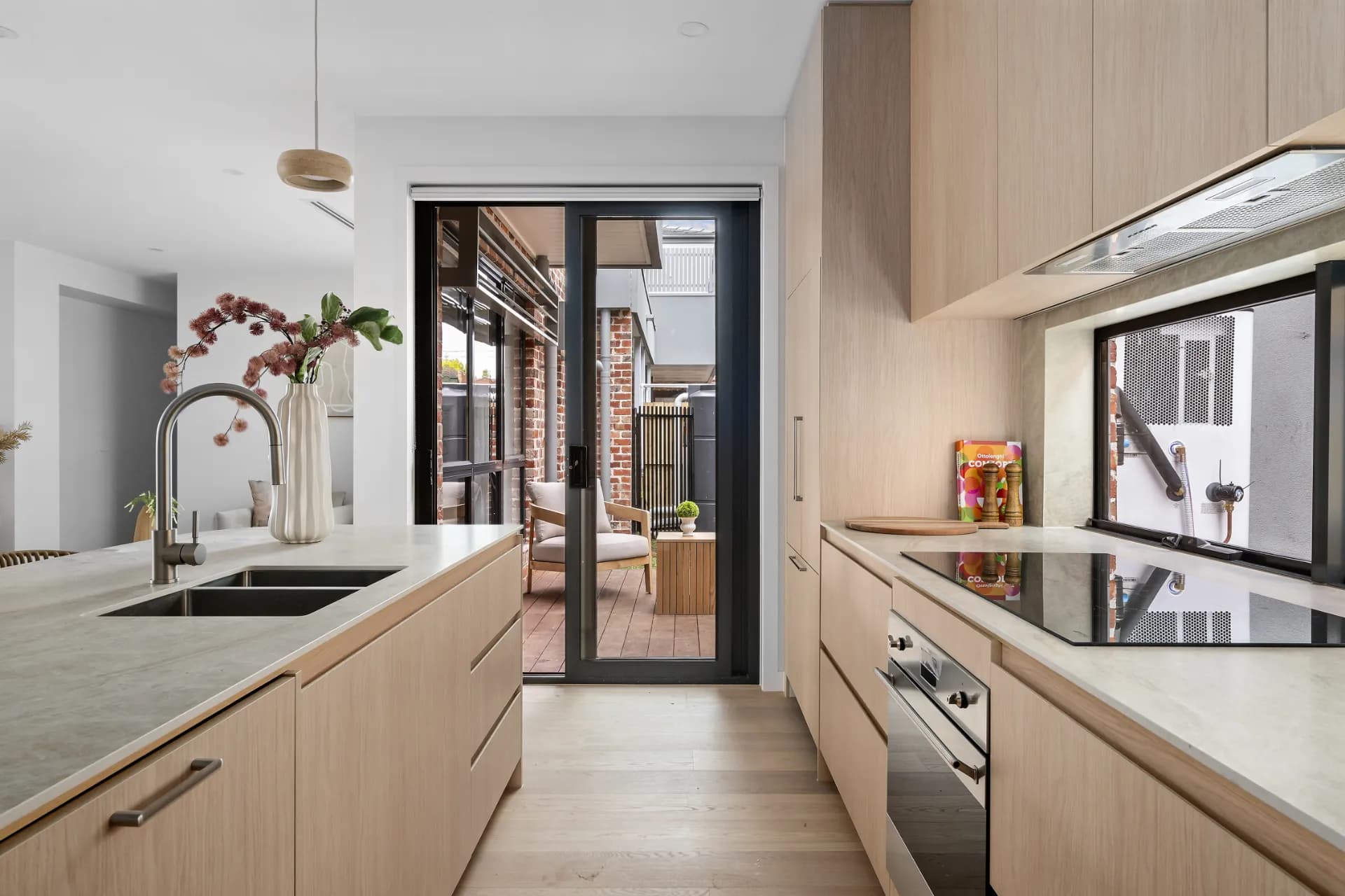 2/8 Arnold Street, Brunswick East - Thumbnail 5