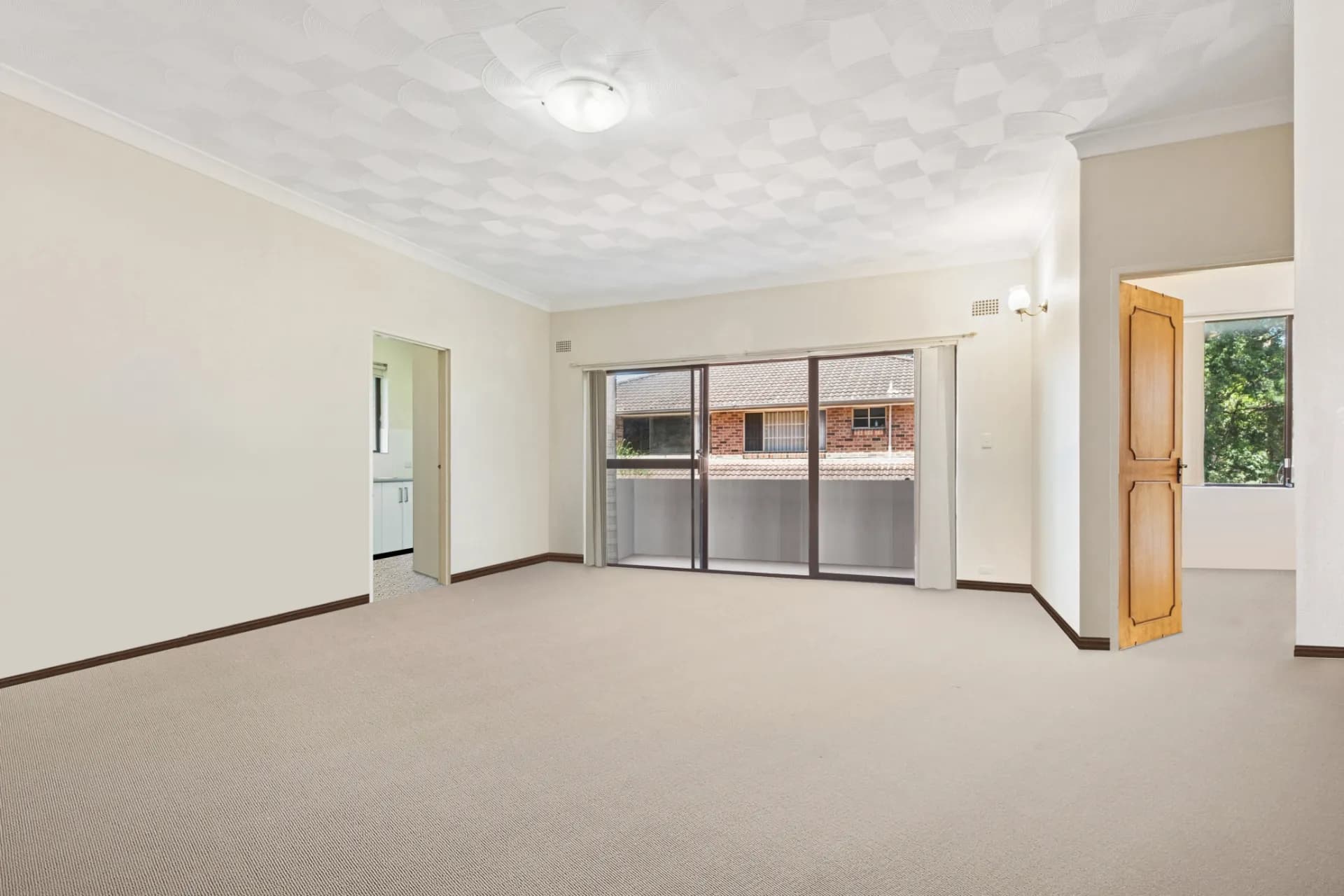 6/9-11 Nielsen Avenue, Carlton., Carlton - Thumbnail 2