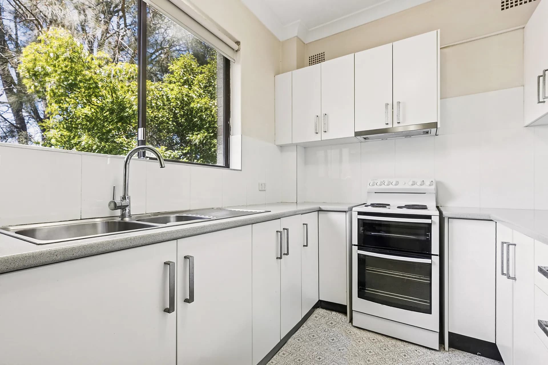 6/9-11 Nielsen Avenue, Carlton., Carlton - Thumbnail 4