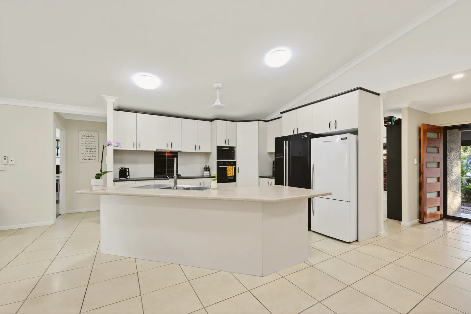 4 Wexham Court, Kirwan., Kirwan - Thumbnail 6