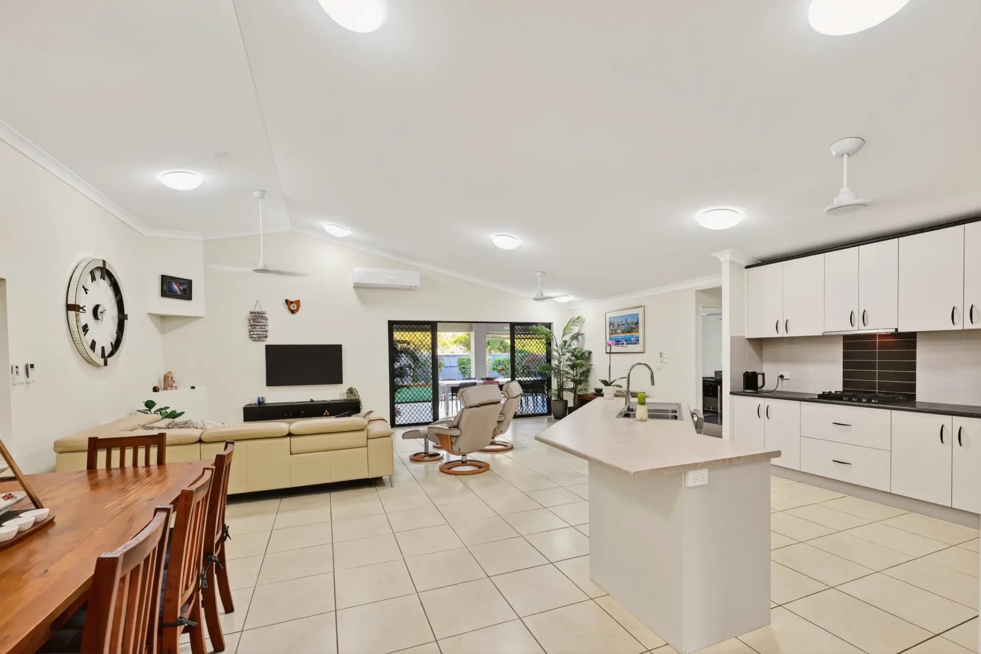 4 Wexham Court, Kirwan., Kirwan - Thumbnail 8
