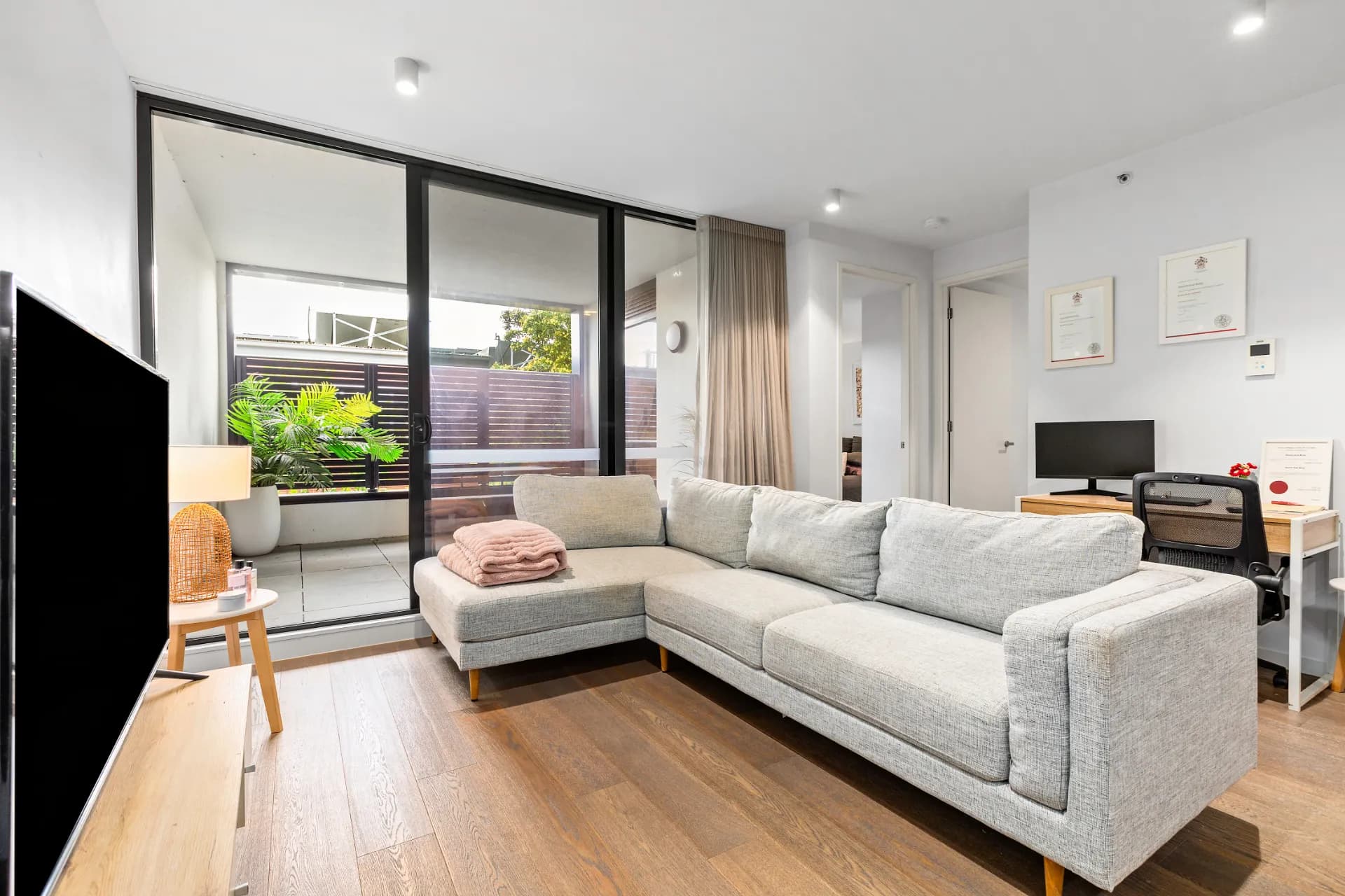 103/281 Tooronga Road, Glen Iris., Glen Iris - Thumbnail 2