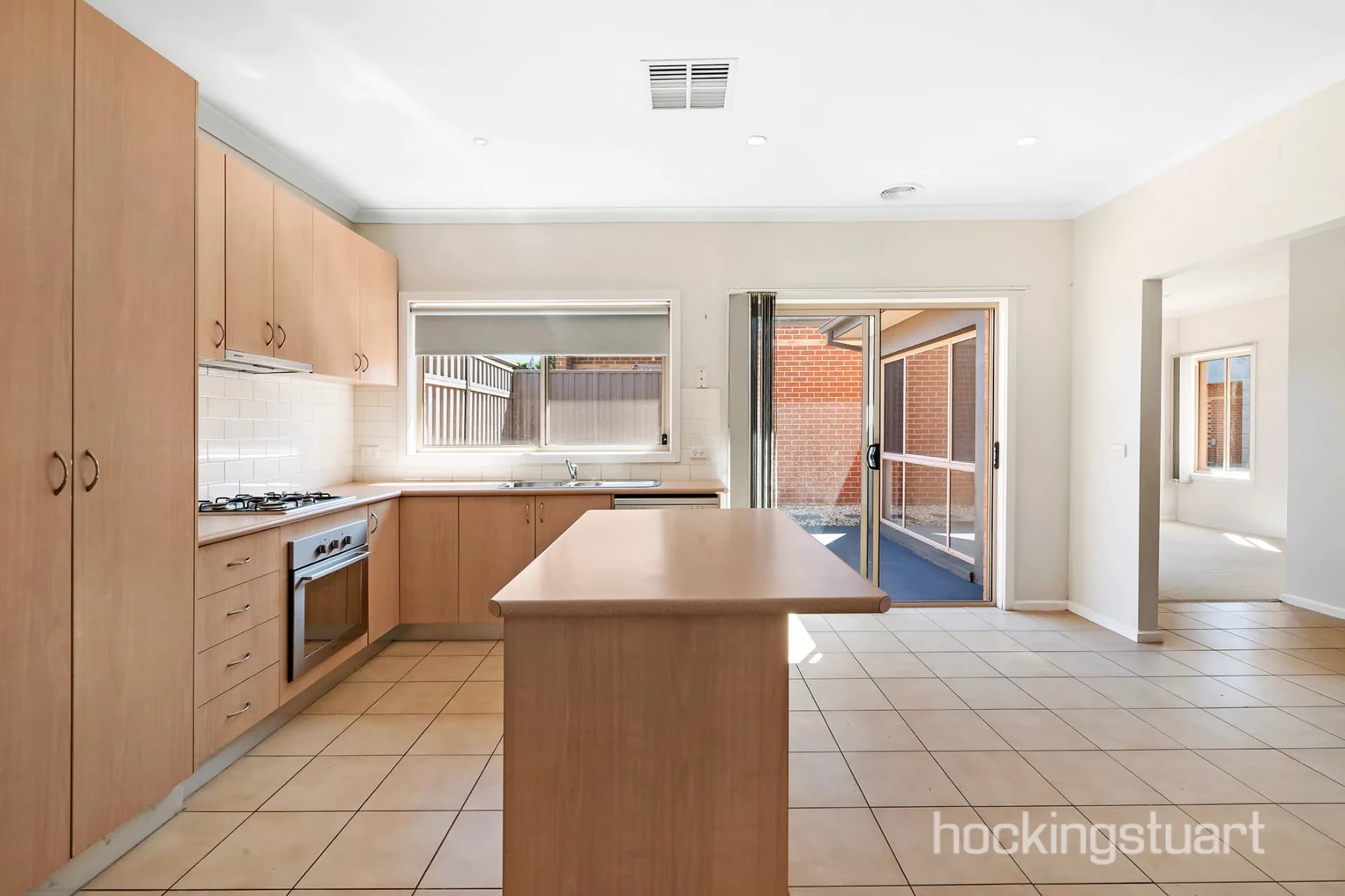 6/45 Sutherland Street, Kilmore., Kilmore - Thumbnail 3