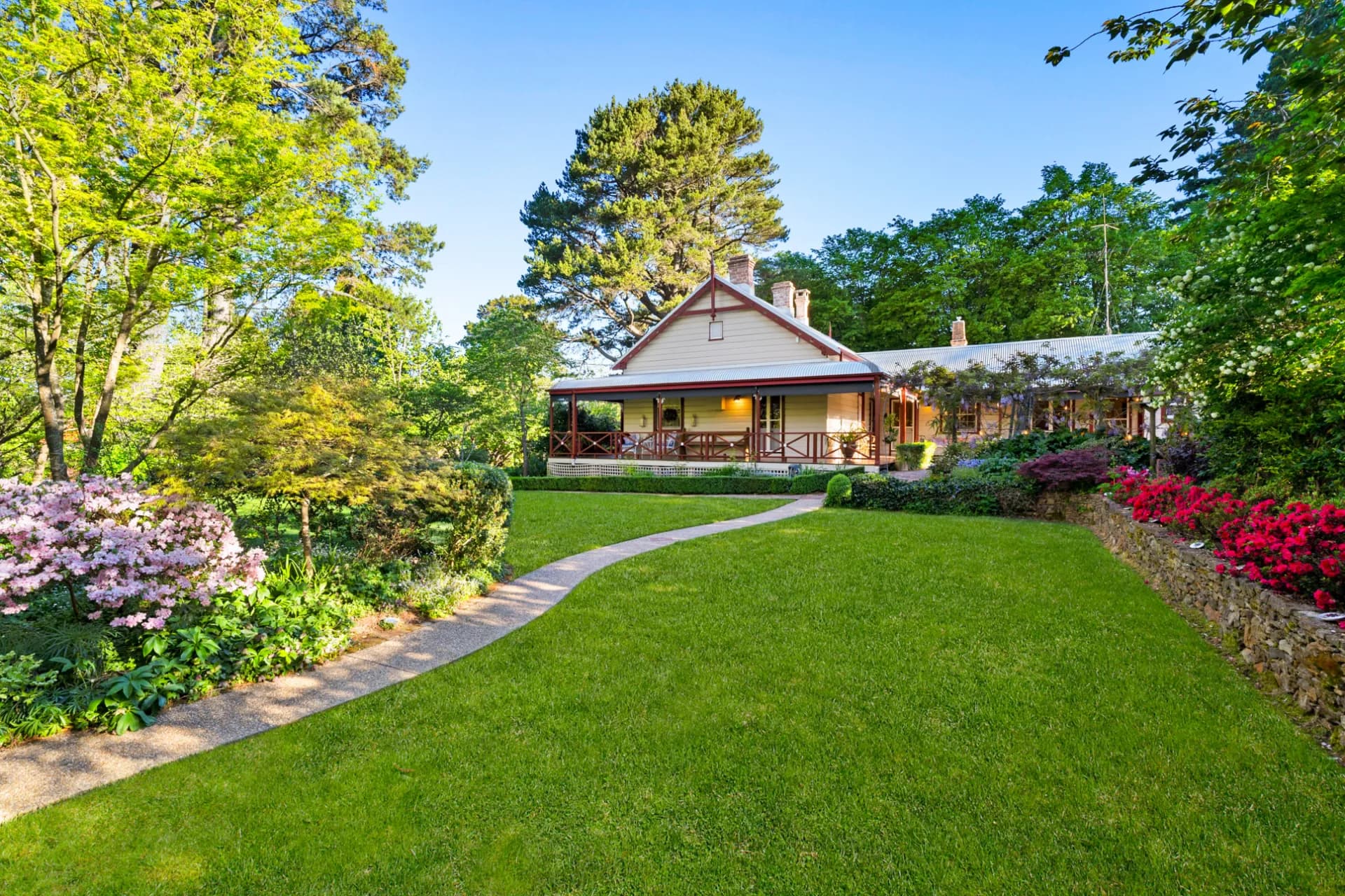 63 Falls Road, Wentworth Falls, NSW, Wentworth Falls - Thumbnail 2