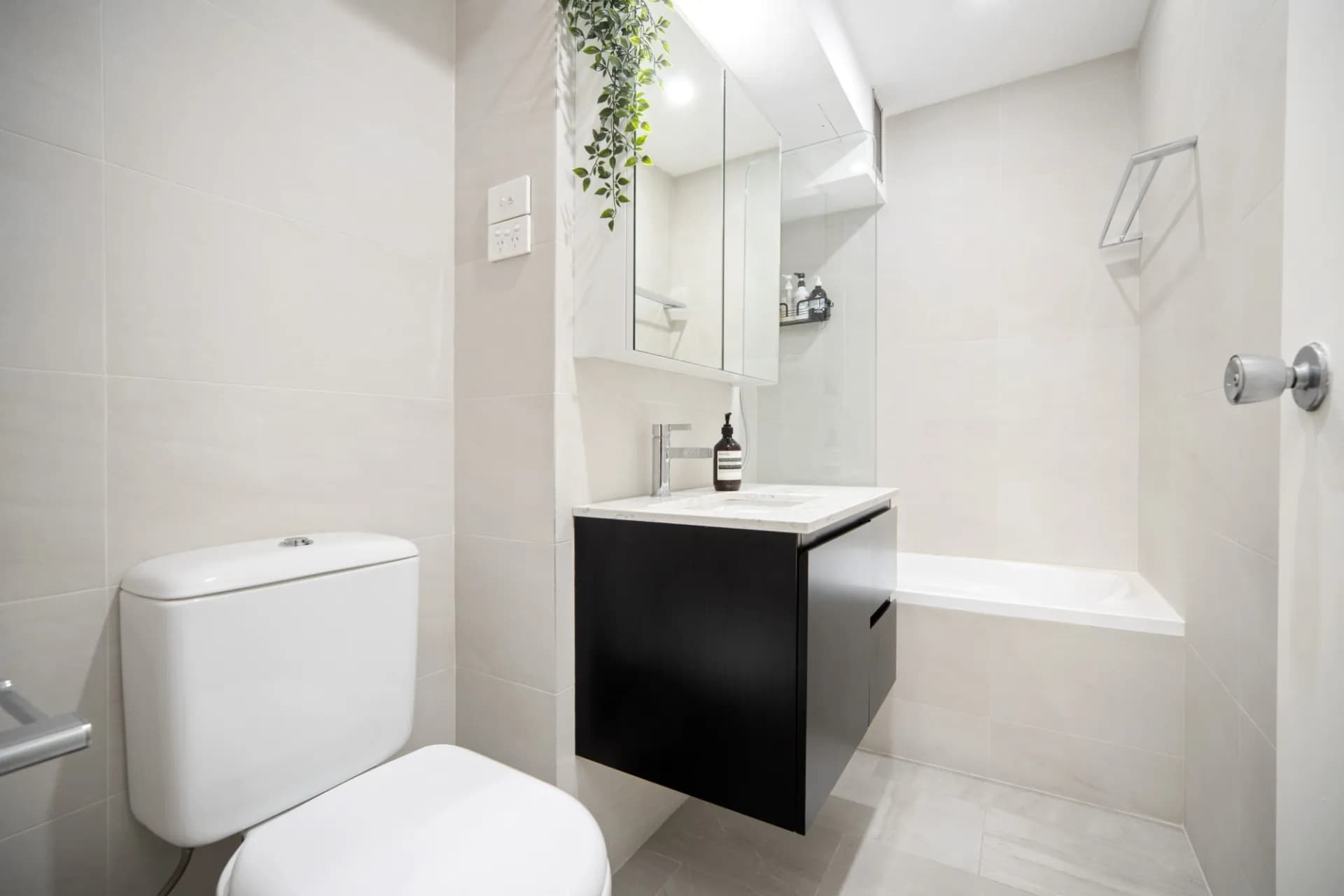 12/211 Wigram Road, Forest Lodge., Forest Lodge - Thumbnail 4