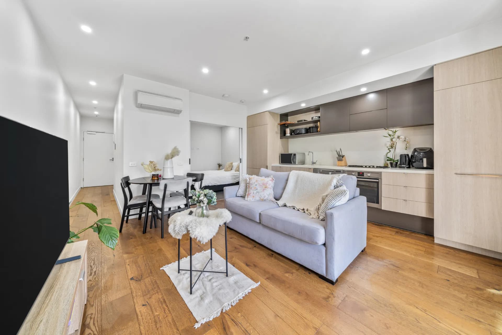 304/16 Anderson Street, West Melbourne., West Melbourne - Thumbnail 3