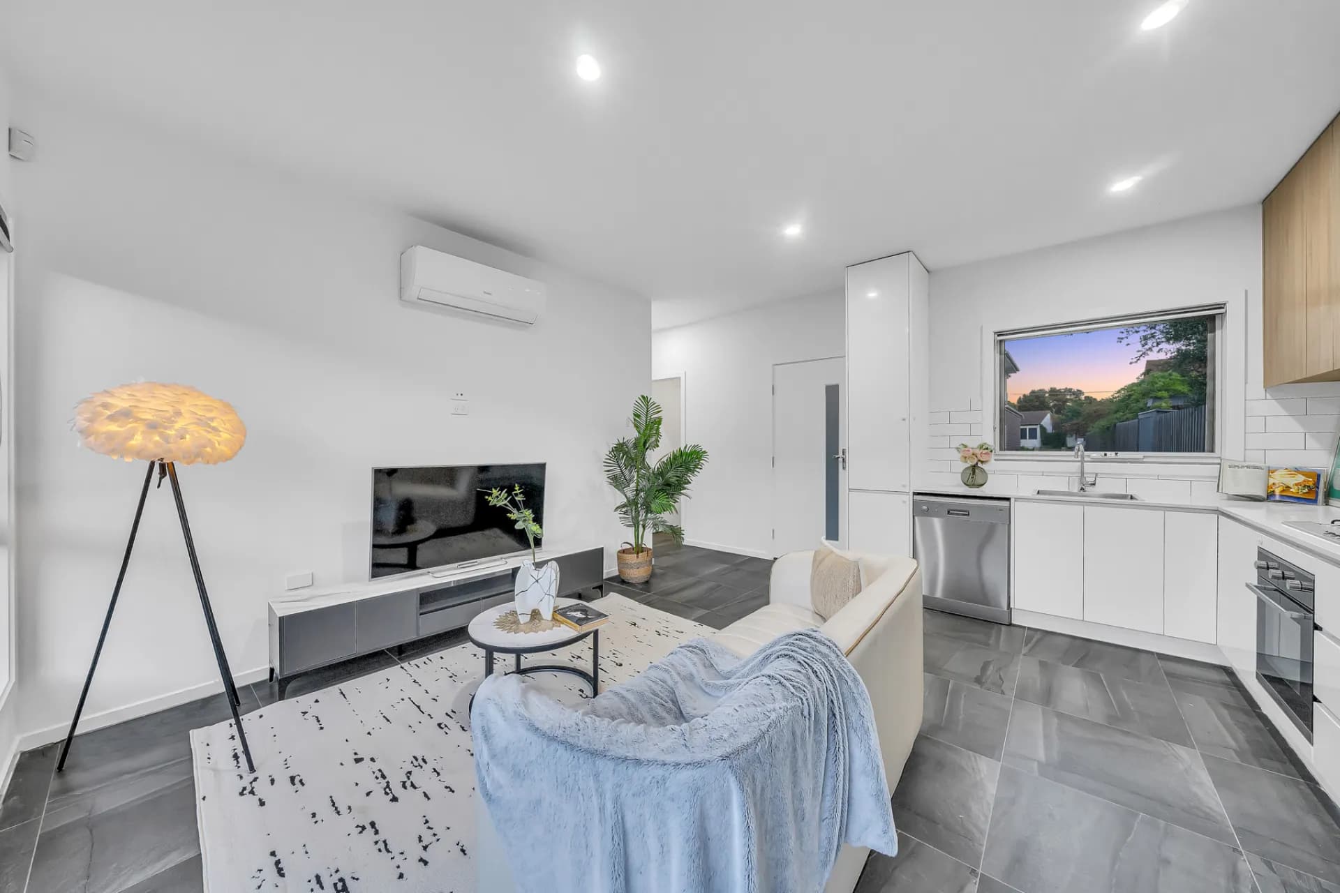 4/6 briggs Street, Laverton, VIC, Laverton - Thumbnail 2