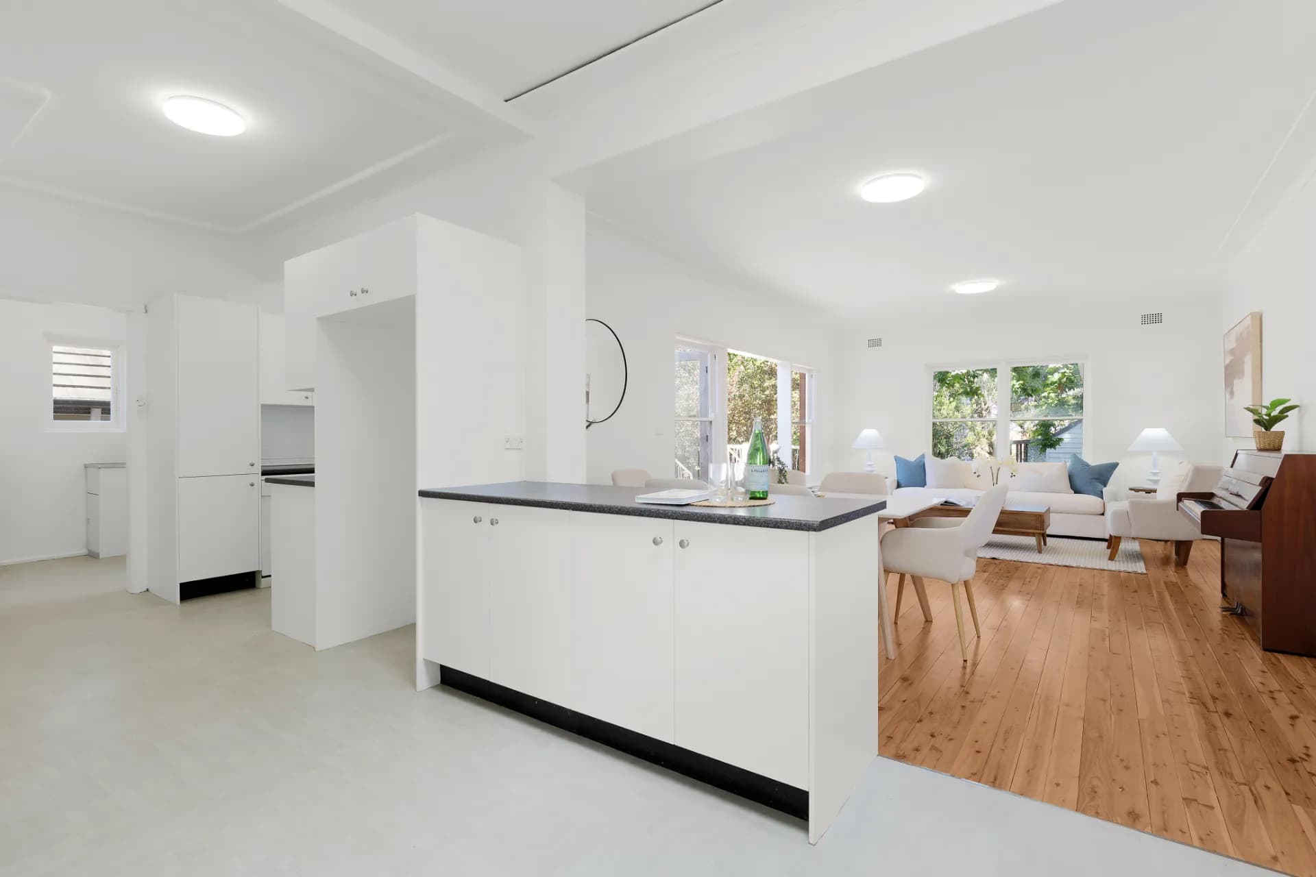 1 Hinkler  Crescent, Lane Cove., Lane Cove North - Thumbnail 2