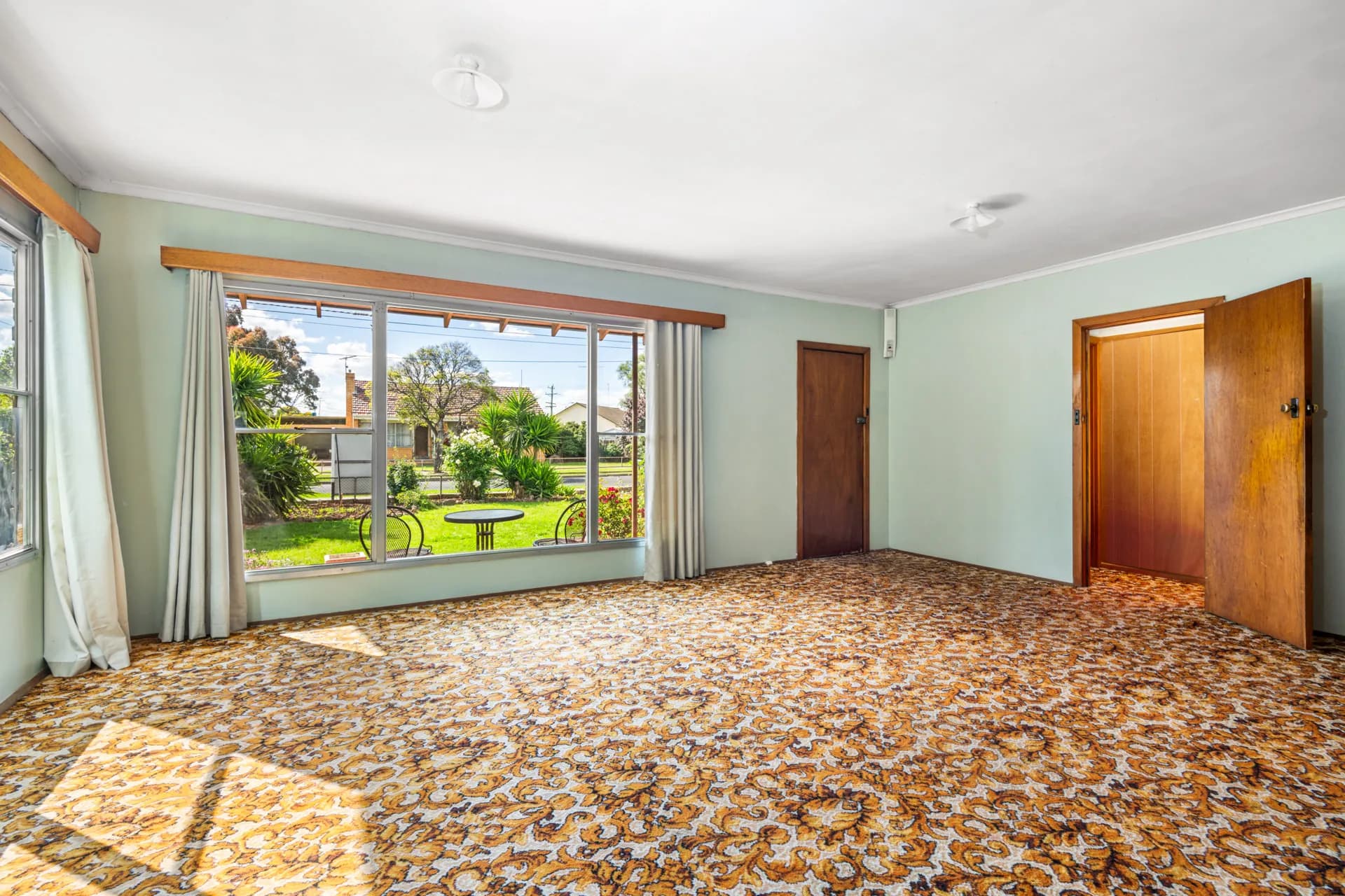42 Michigan Avenue, Corio, VIC, Corio - Thumbnail 2