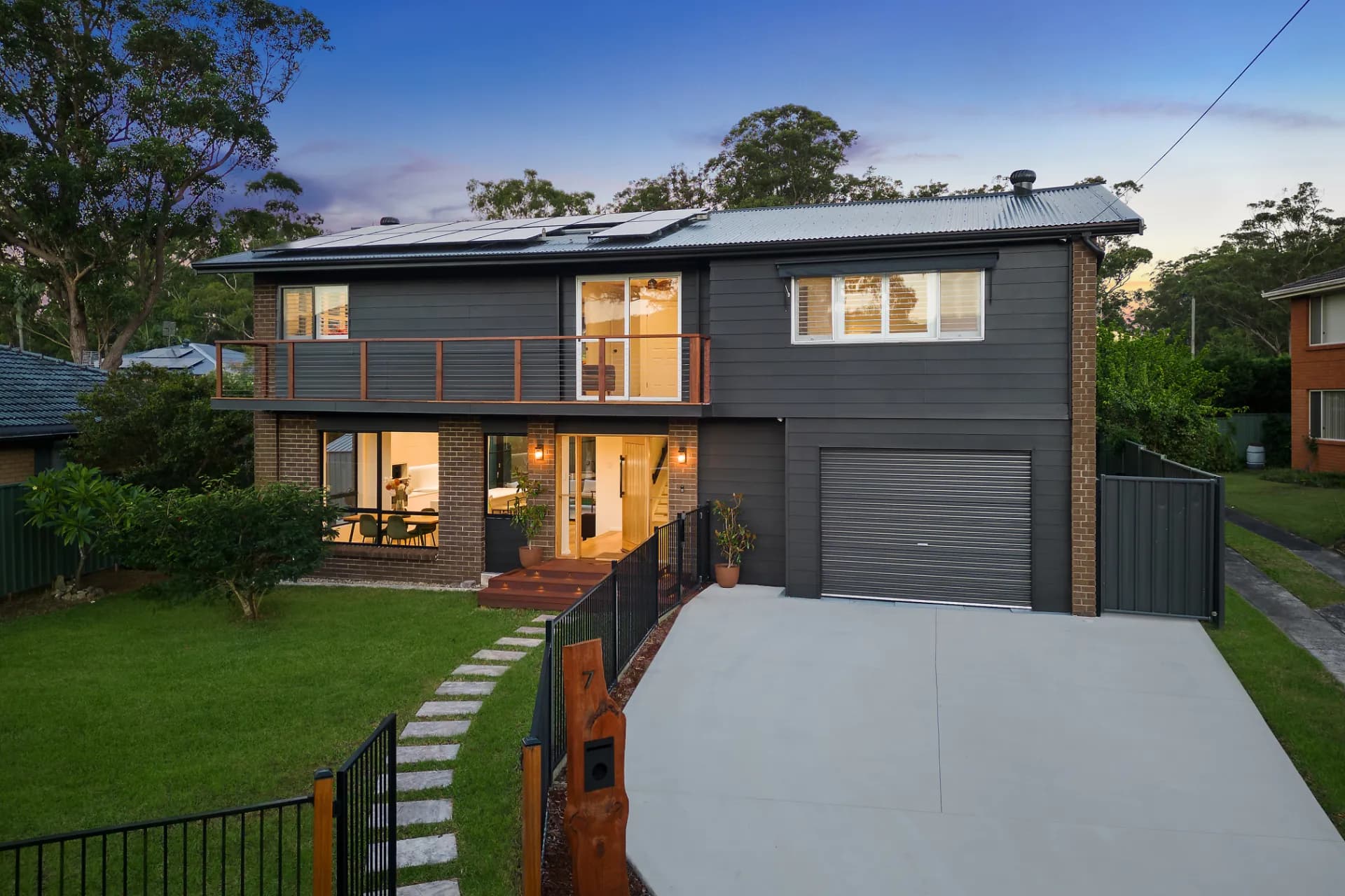 7 Waterside Close, Point Clare., Point Clare - Image 1