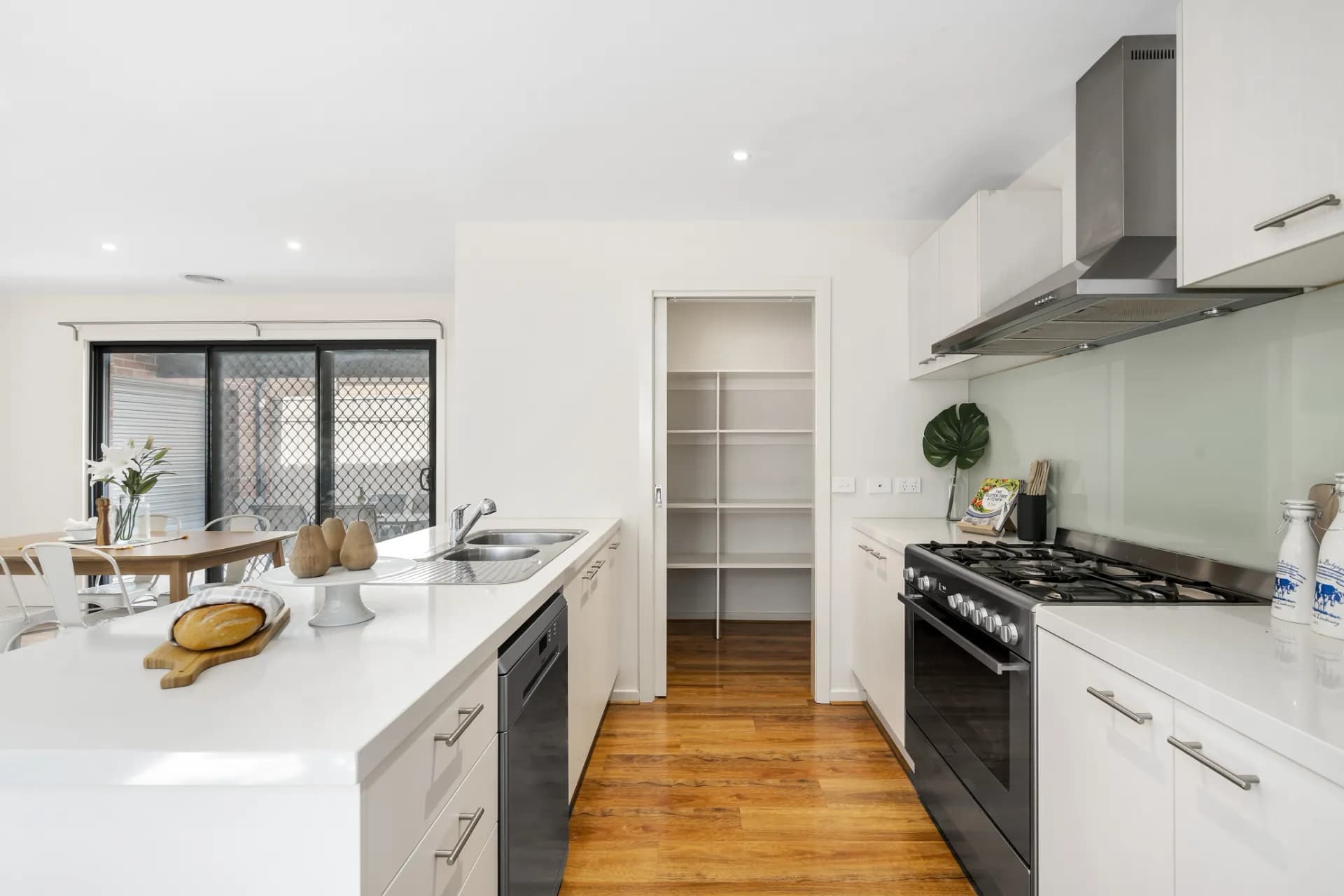 16 Kayden Court, Werribee., Werribee - Thumbnail 3