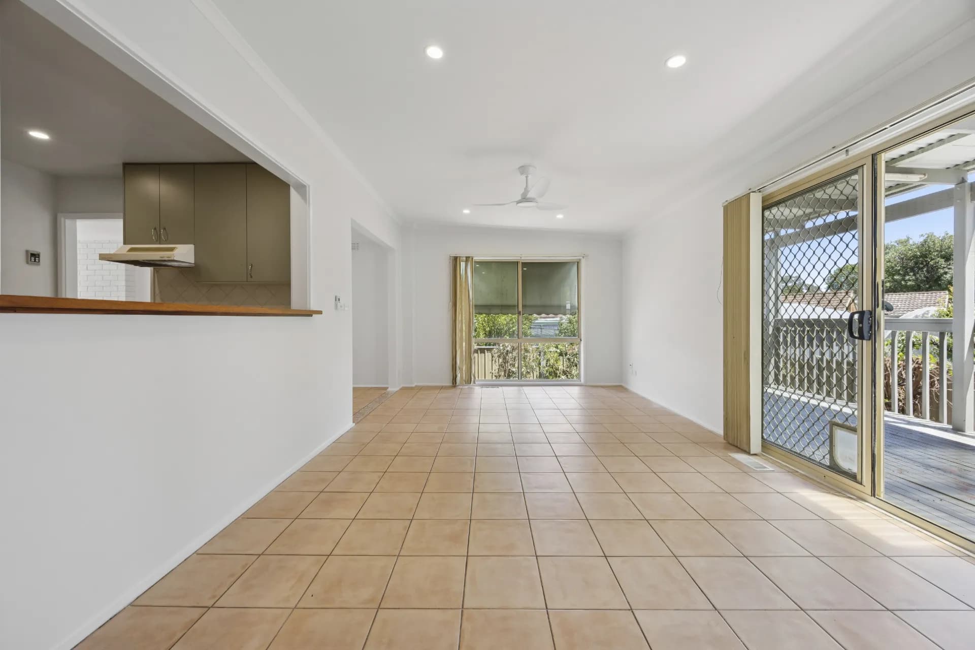 13 Gillman Place, Queanbeyan, NSW, Queanbeyan - Thumbnail 3
