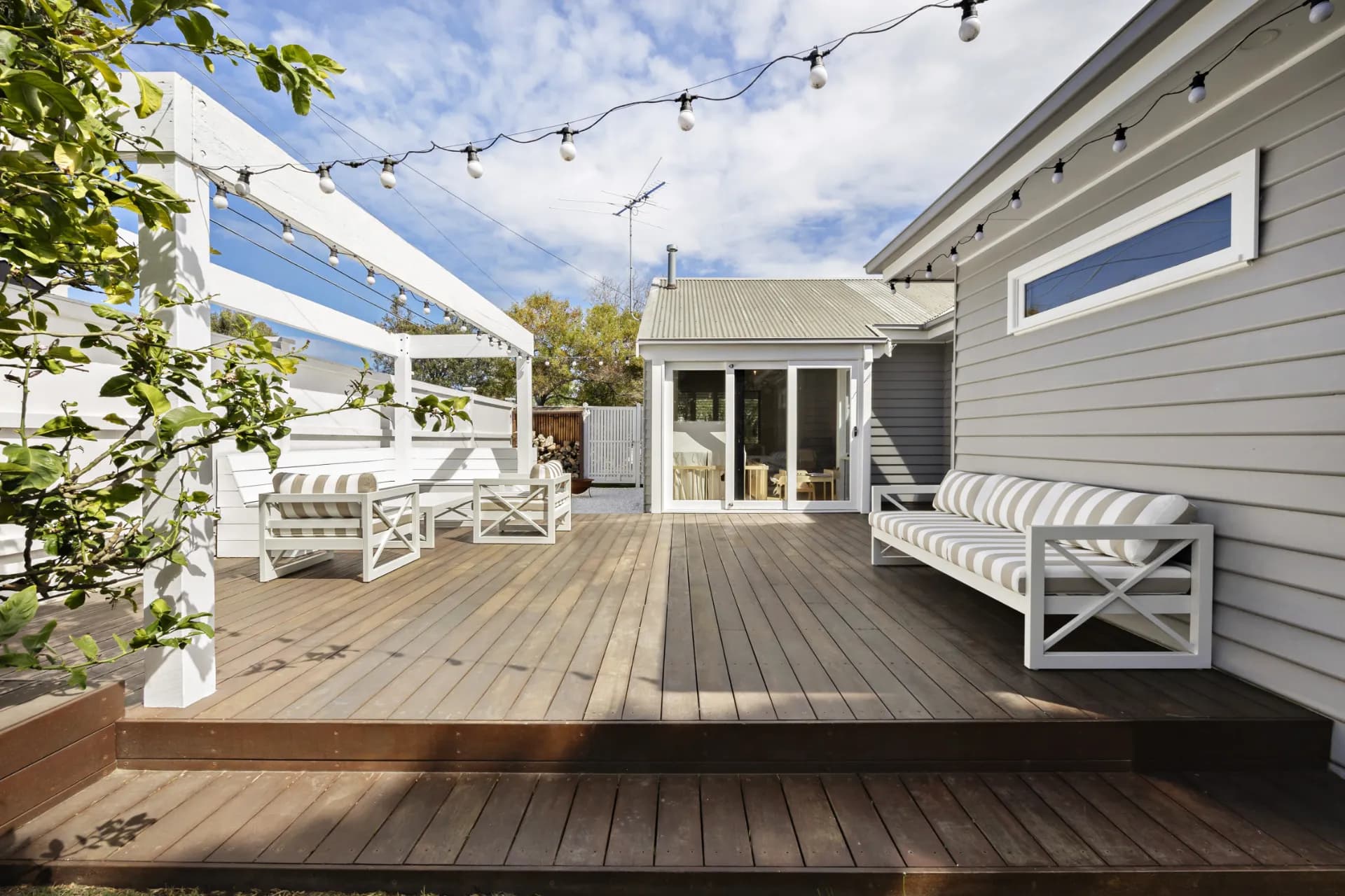 12 Poole Avenue, Hampton., Hampton - Image 1