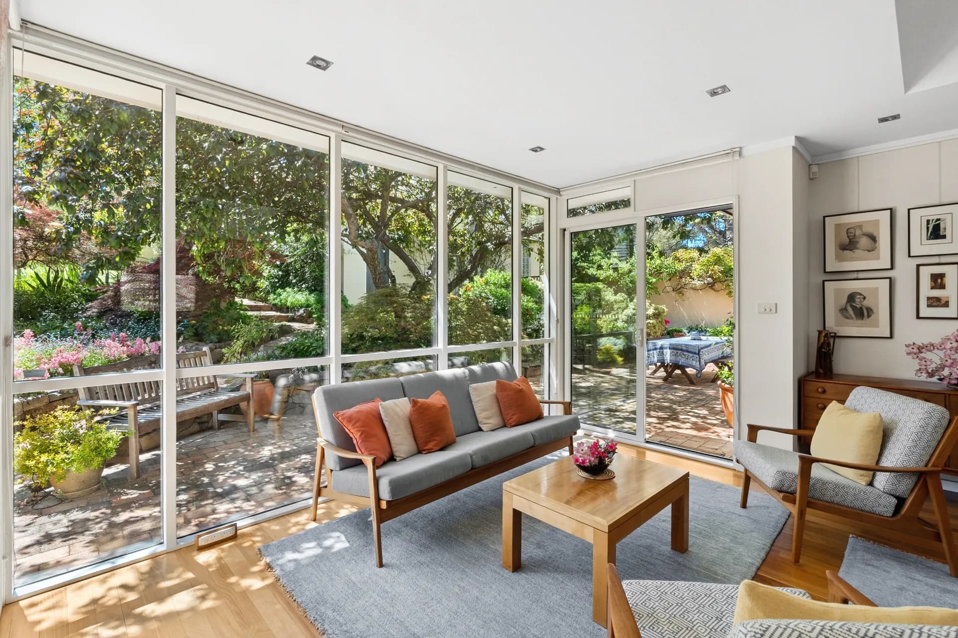 126 Empire Circuit, Yarralumla., Yarralumla - Thumbnail 3
