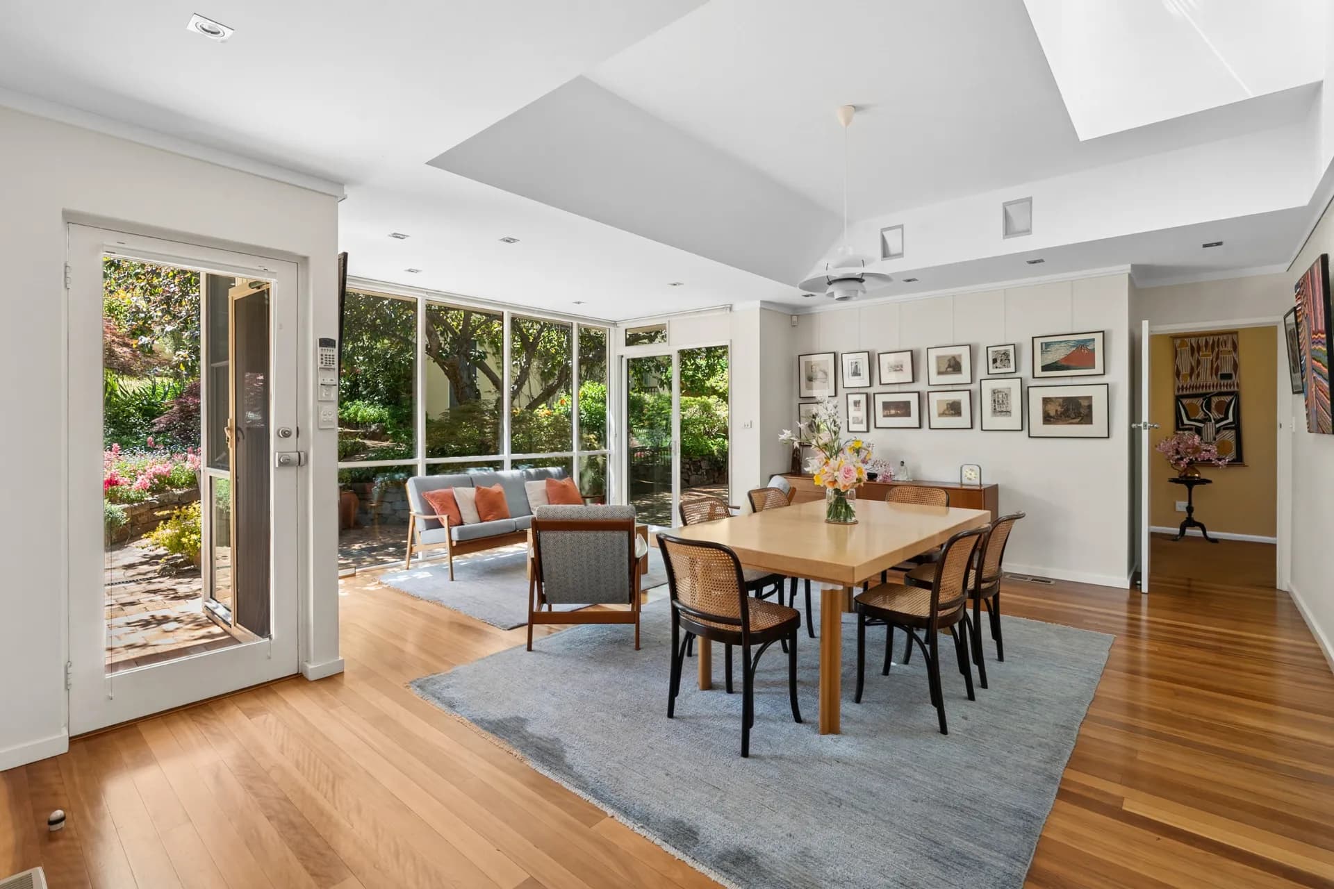 126 Empire Circuit, Yarralumla., Yarralumla - Thumbnail 6