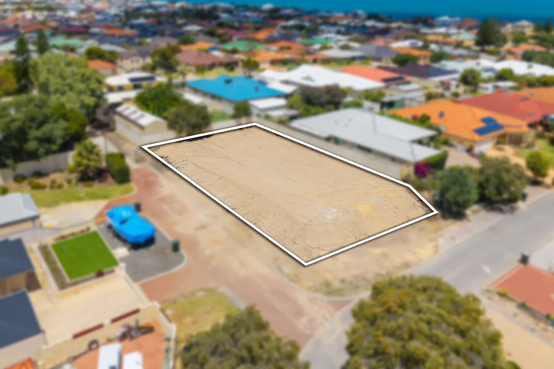 52 Paradise Circuit, Halls Head., Halls Head - Thumbnail 2