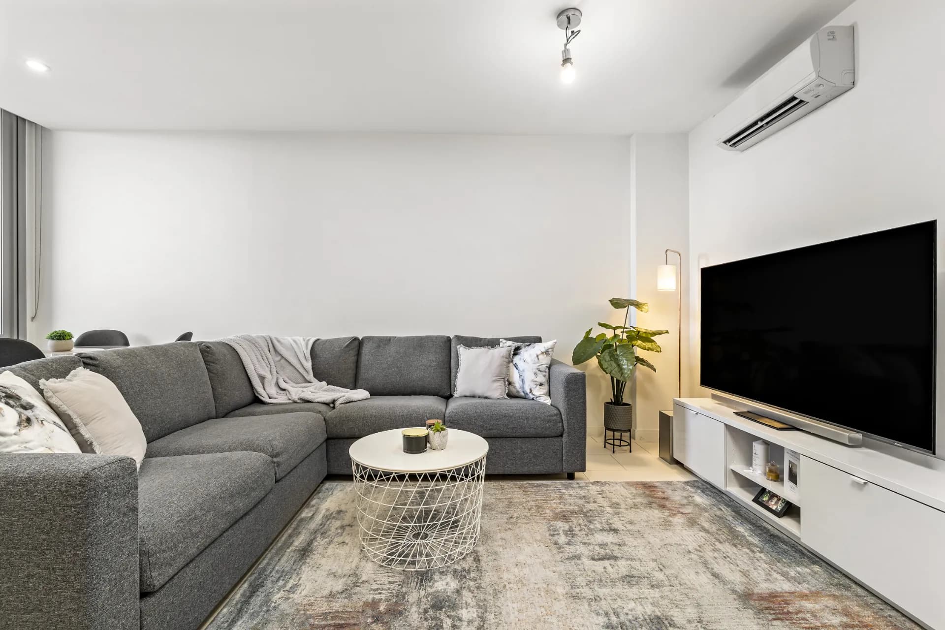 806/229 Toorak Road, South Yarra, VIC, South Yarra - Image 1