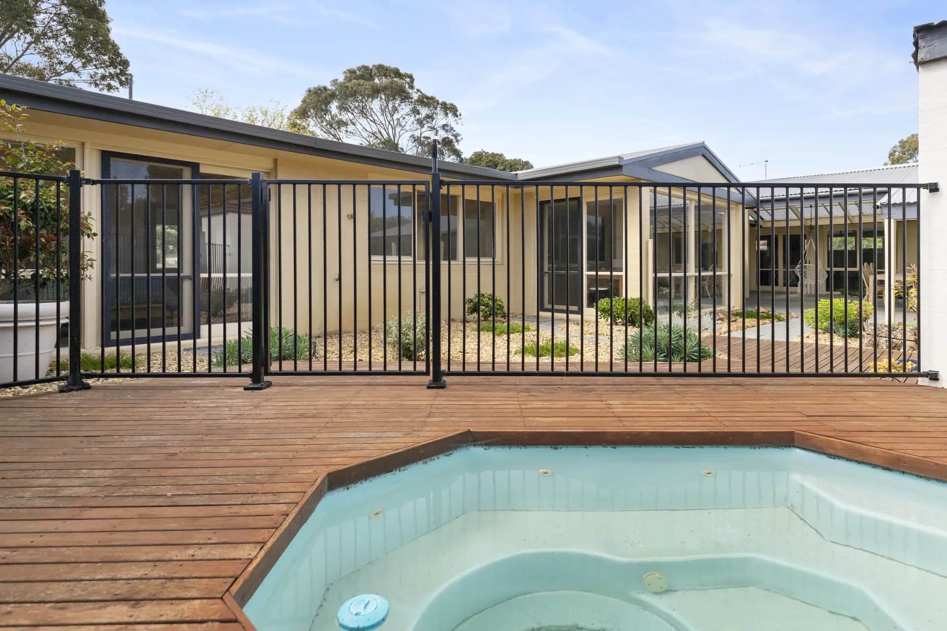 27 Cleek Crescent, Rosebud, VIC, Rosebud - Thumbnail 8