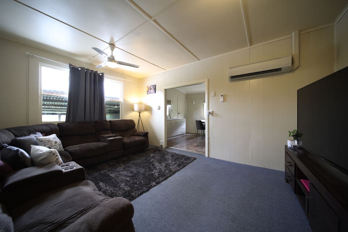 4 Bowes Street, QUEENSTOWN, TAS 7467, Queenstown - Thumbnail 2