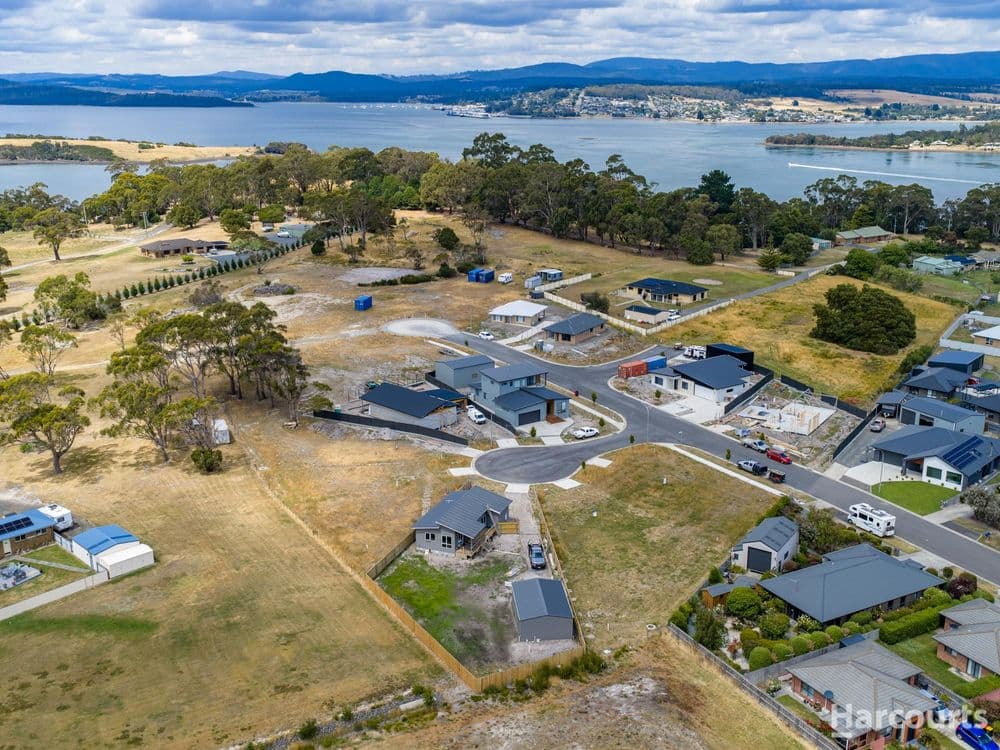90 Gerzalia Drive, BAYSIDE Development, GEORGE TOWN, TAS 7253, George Town - Thumbnail 3
