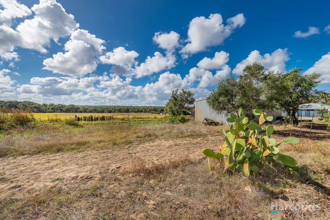 1990 Wanneroo Road, NEERABUP, WA 6031, Neerabup - Thumbnail 6