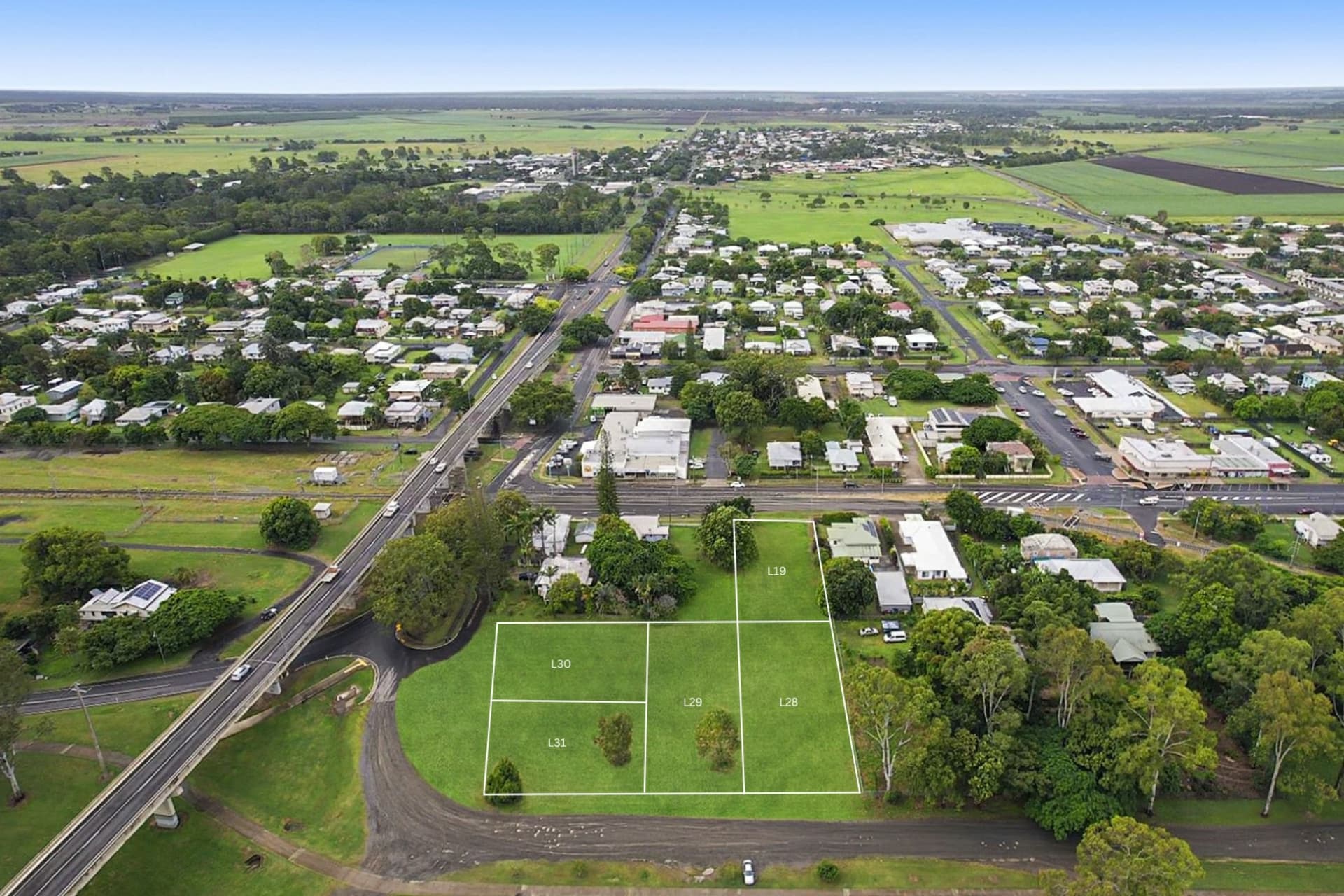 2 Hinkler Avenue,Bundaberg North, Bundaberg North - Image 1