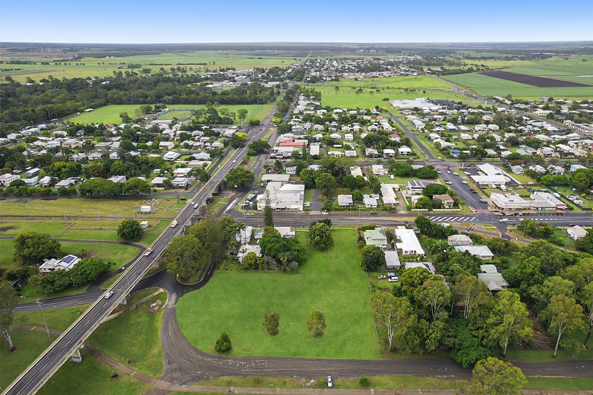 2 Hinkler Avenue,Bundaberg North, Bundaberg North - Thumbnail 8