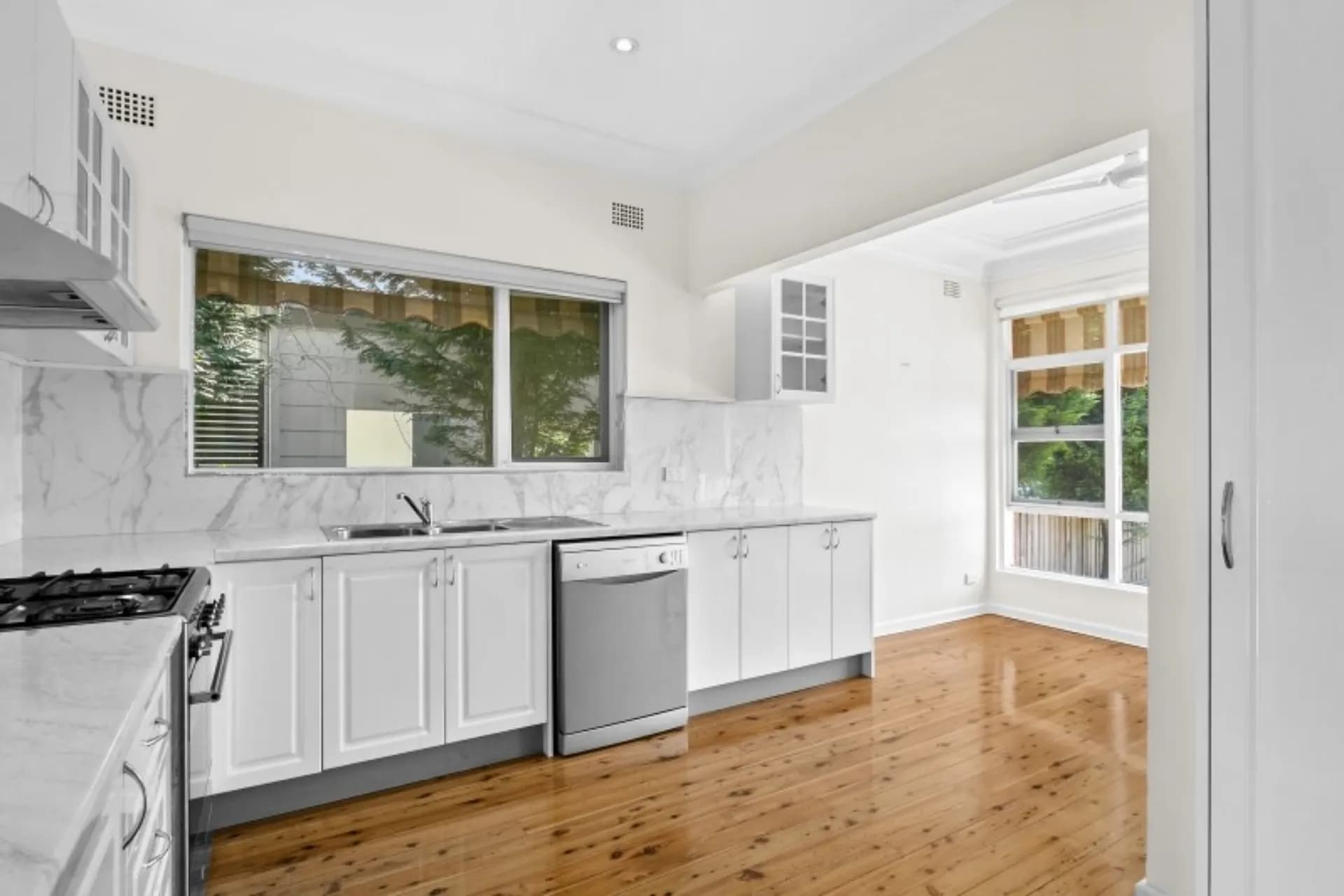 102 Macmillan Street, Seaforth, NSW, Seaforth - Thumbnail 5