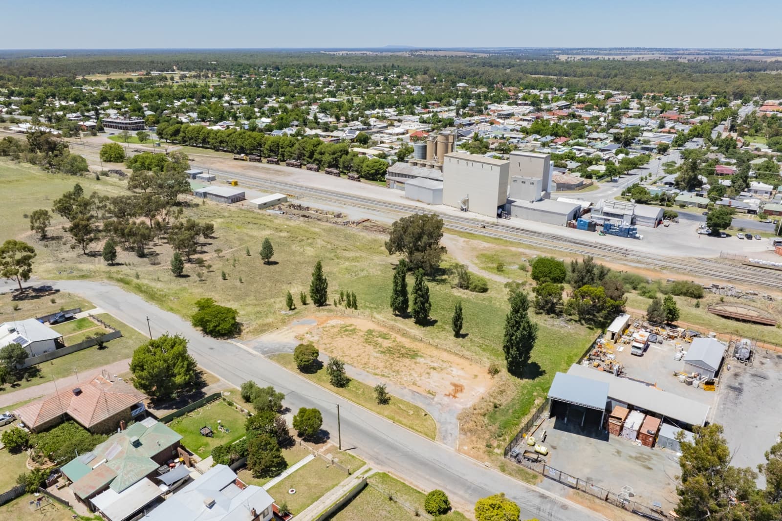 2-14 Myrtle Street,Narrandera, Narrandera - Thumbnail 2