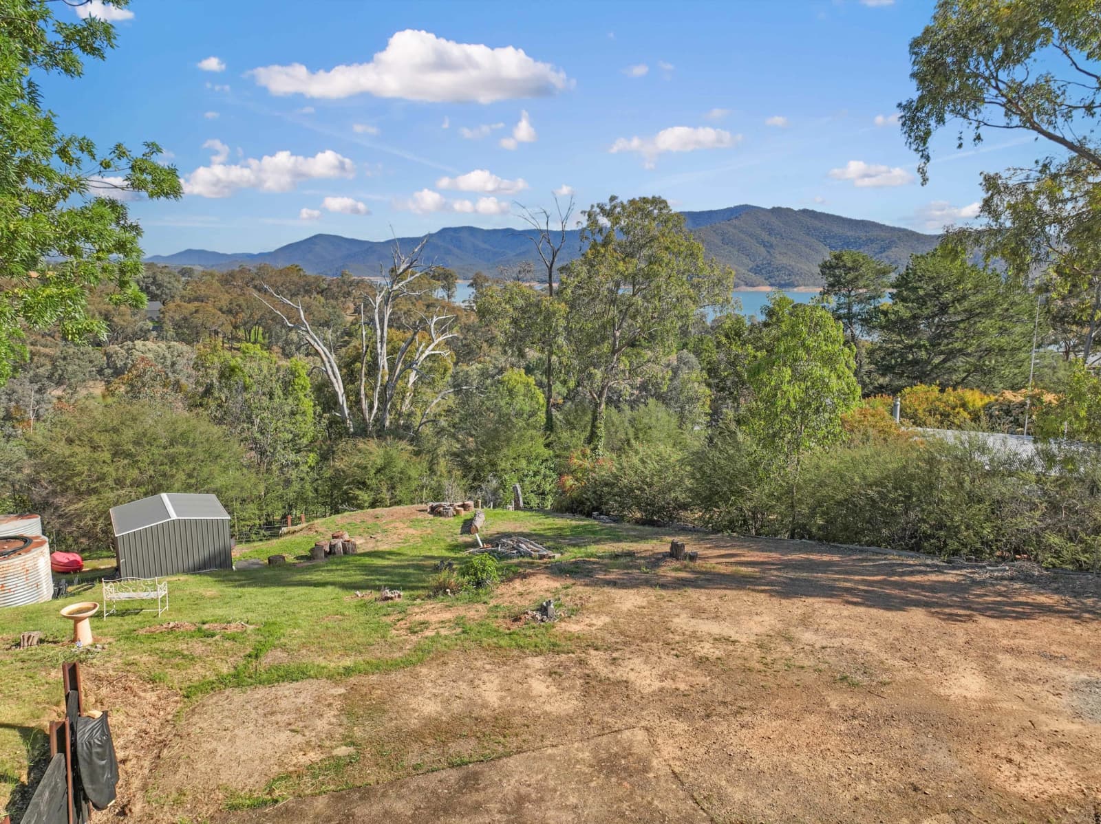 22 Fossickers Trail, Goughs Bay - Thumbnail 3