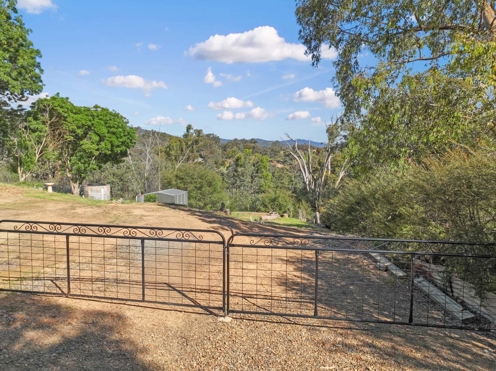 22 Fossickers Trail, Goughs Bay - Thumbnail 7