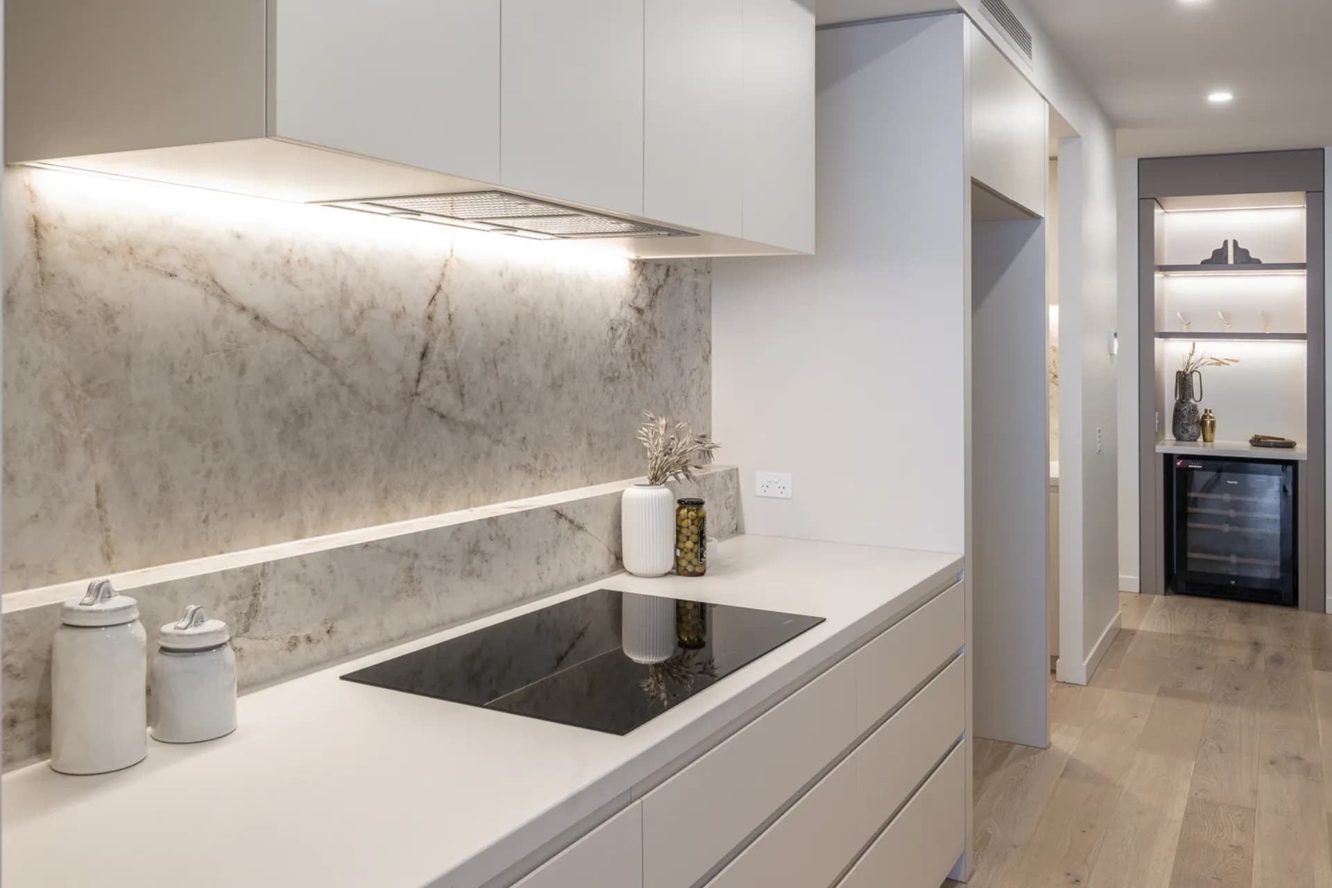 702/16 Woodcliffe Crescent, Woody Point - Thumbnail 6
