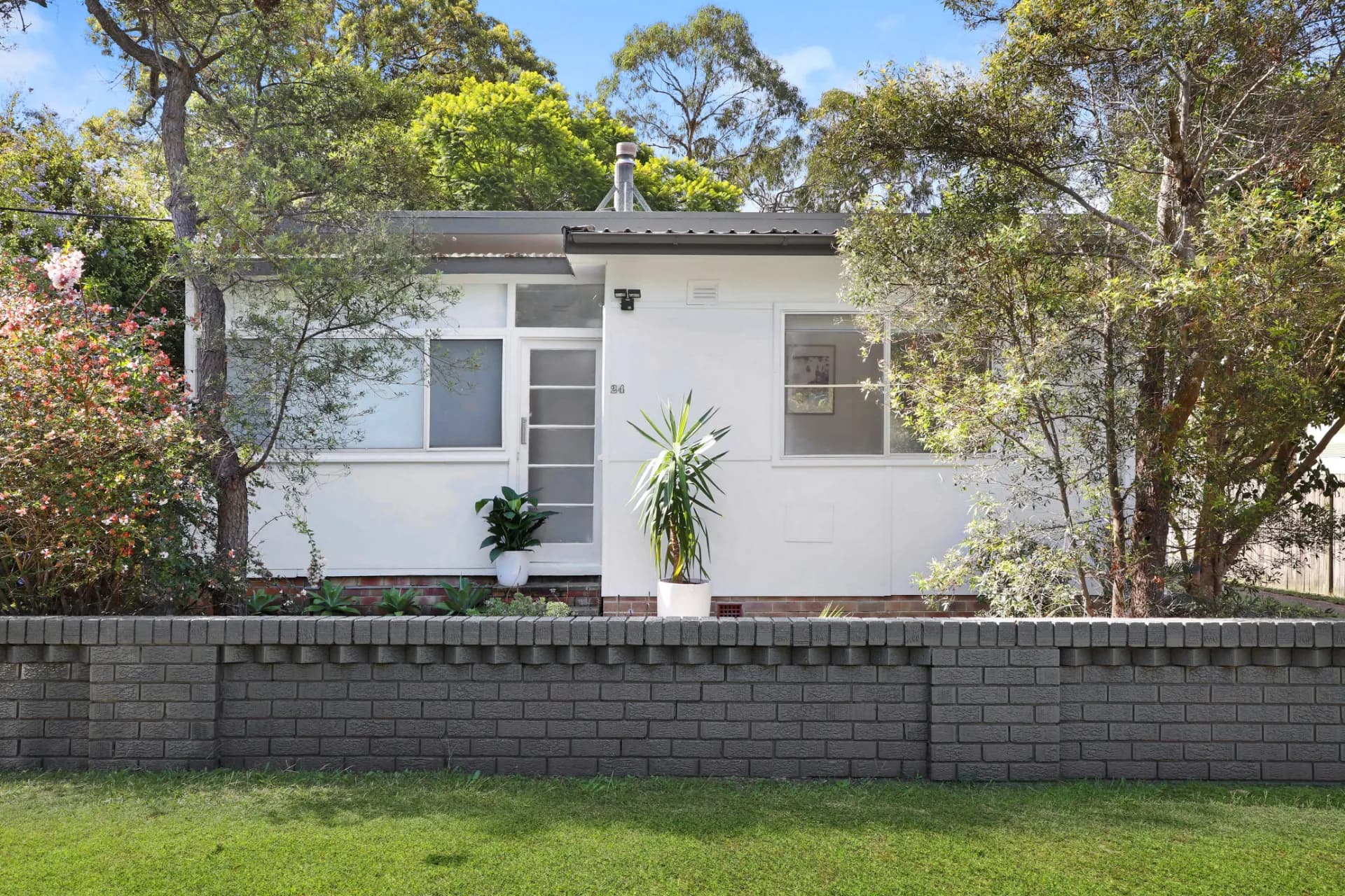 24 Amethyst Avenue, Pearl Beach - Thumbnail 2