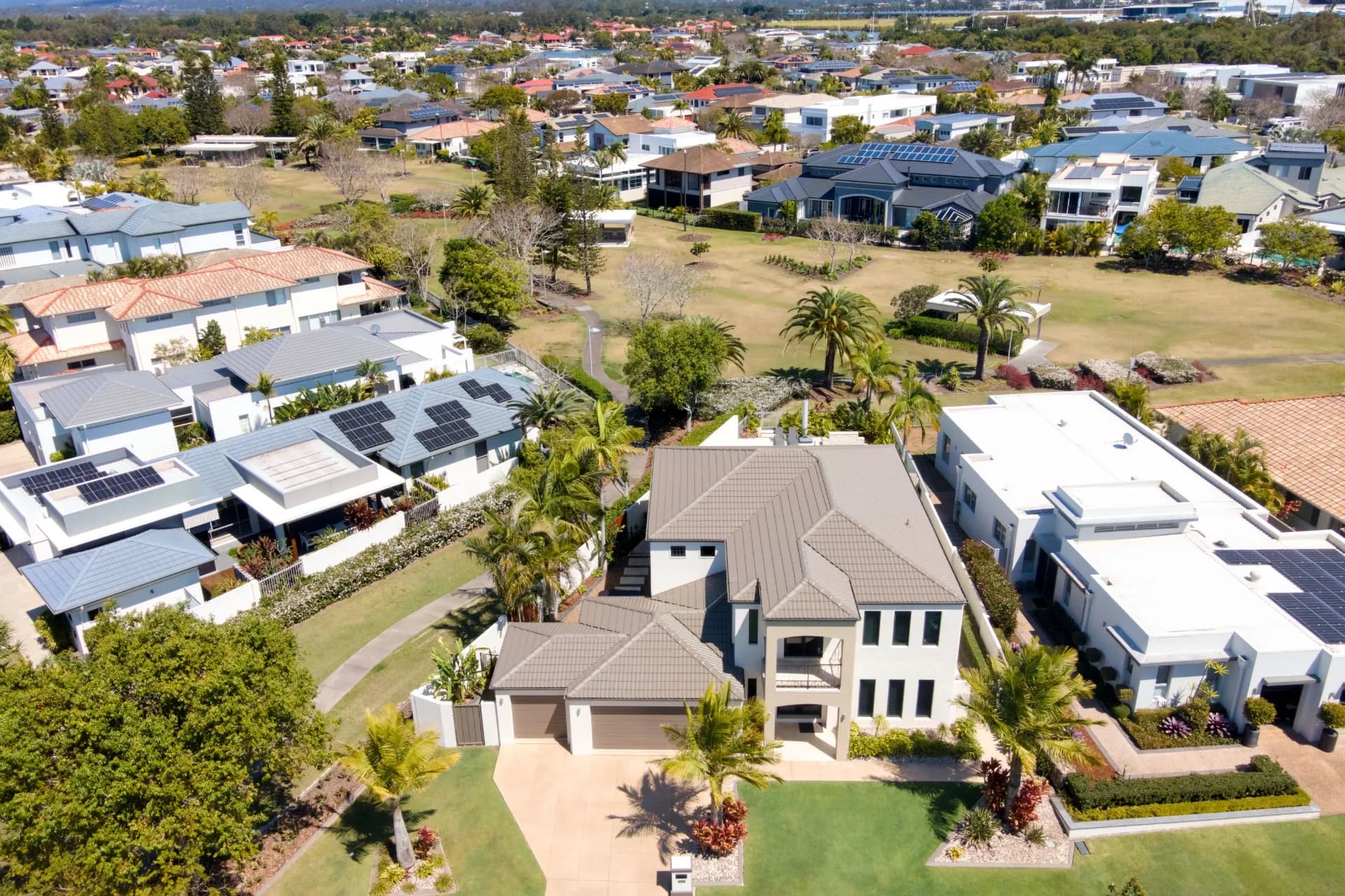 2805 Gracemere Circuit North , Hope Island., Hope Island - Thumbnail 3