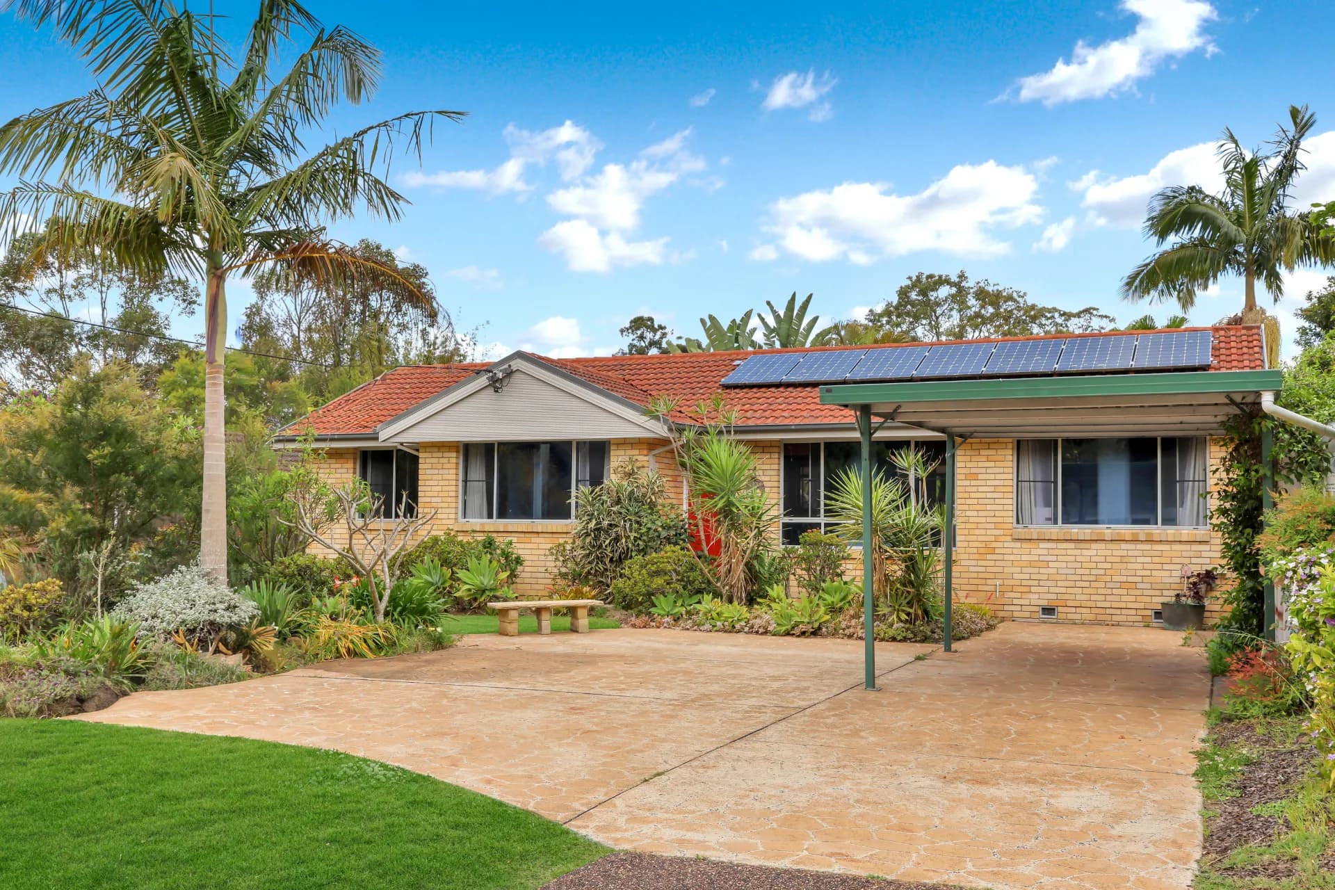 22 Golden Avenue, Point Clare., Point Clare - Image 1