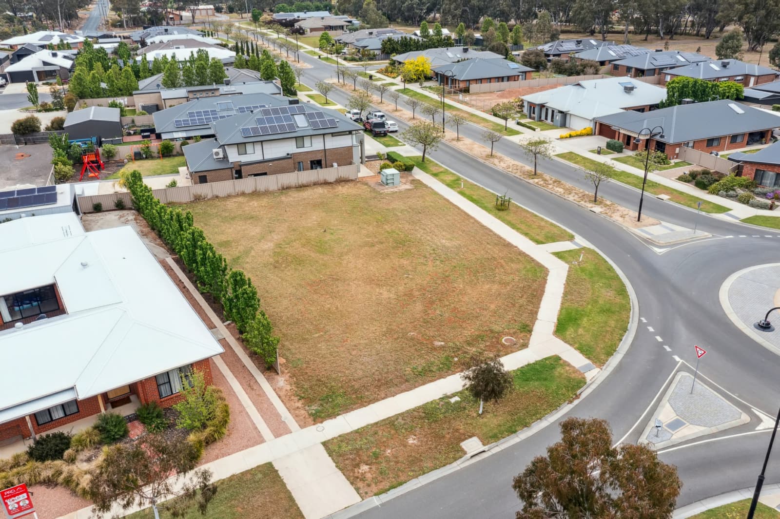 2 Hereford Drive,Ascot, Ascot - Image 1