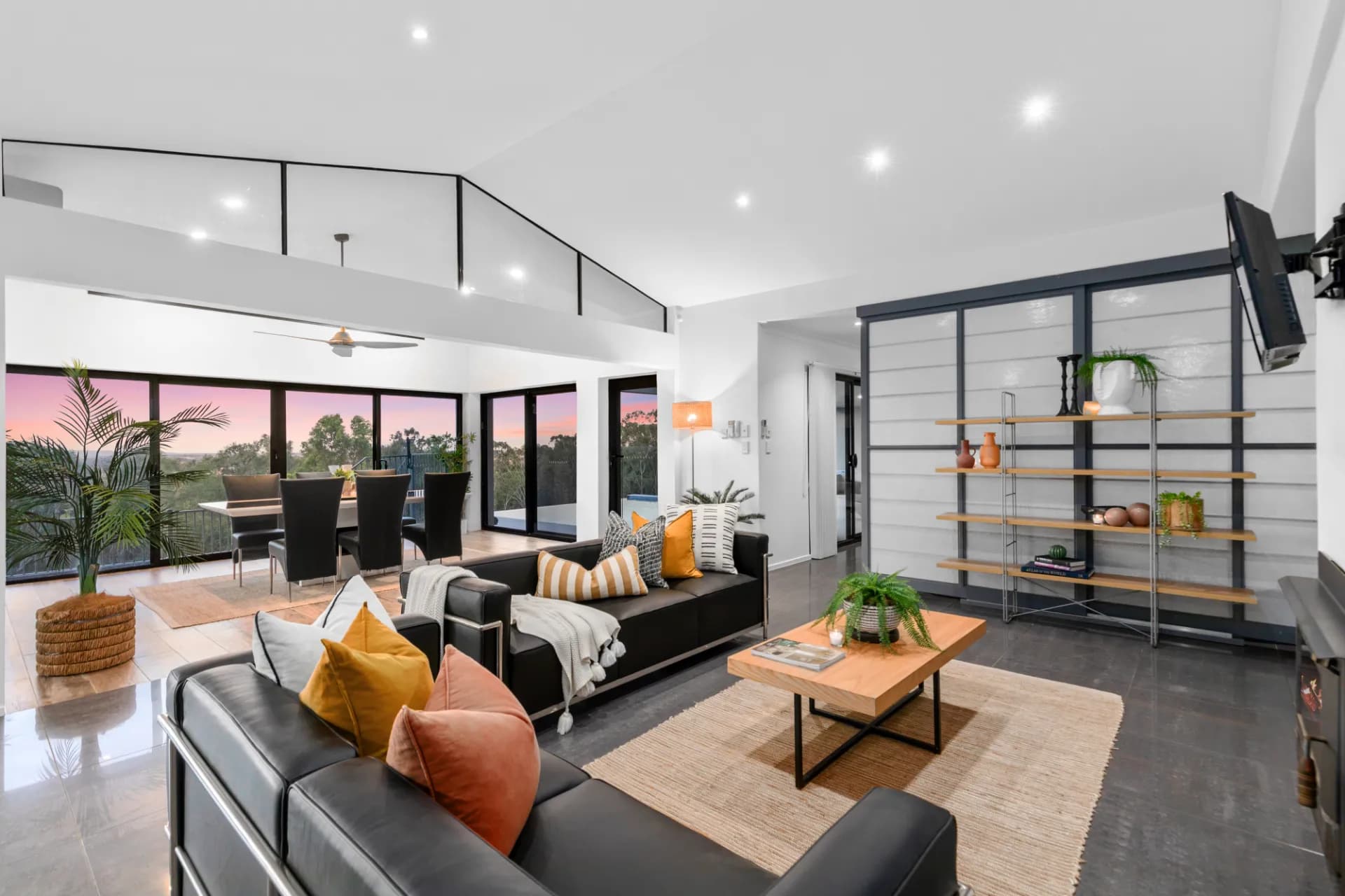 86 Fern Hill Drive, Willow Vale - Thumbnail 3
