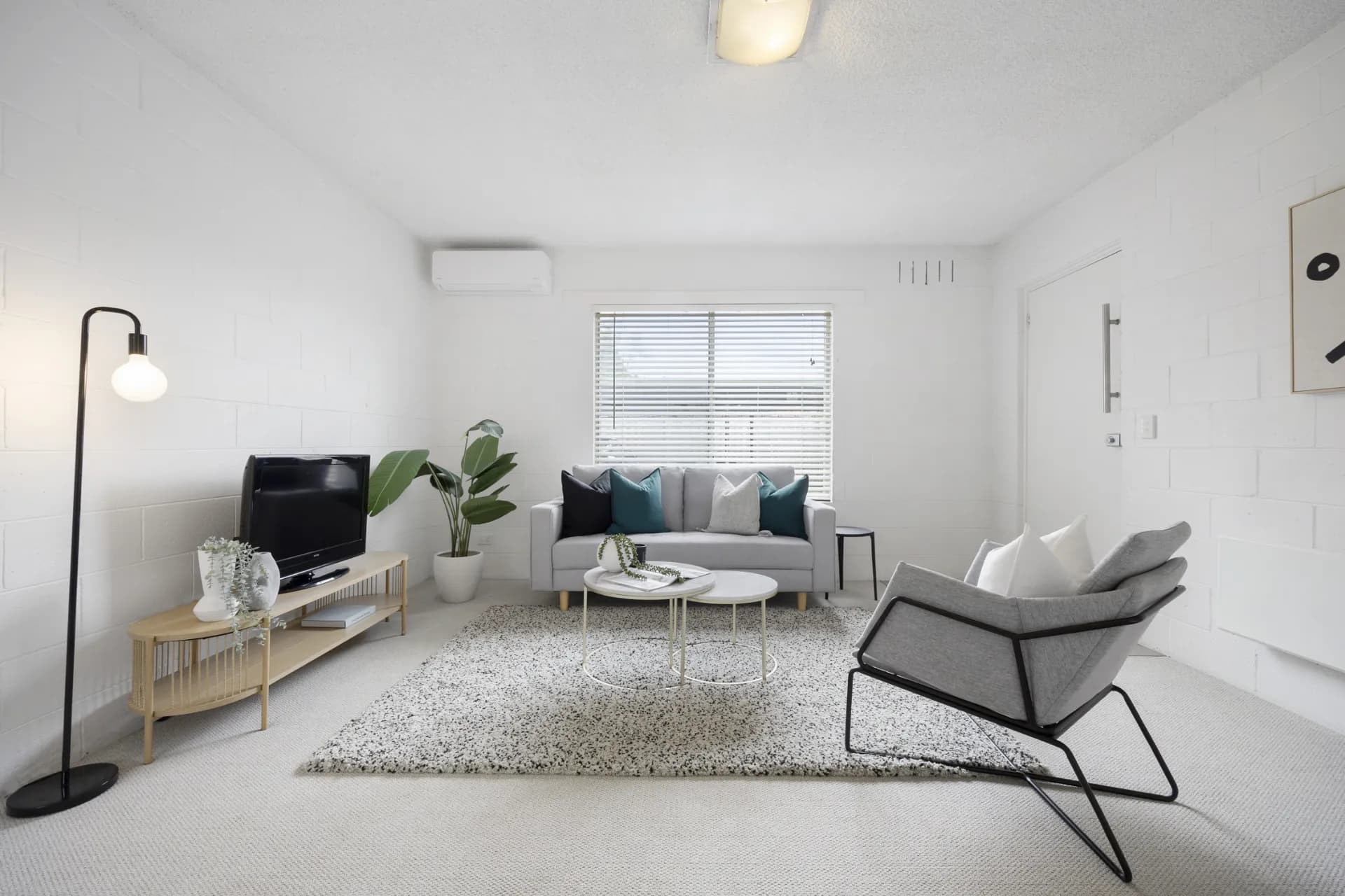 1/12 Collins Street, Mentone., Mentone - Thumbnail 2