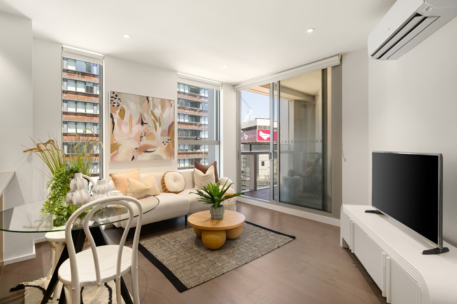 1004W/888 Collins Street,Docklands, Docklands - Thumbnail 2