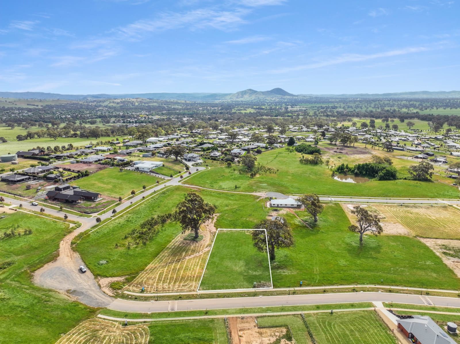 32 Greenslopes Avenue,Mansfield, Mansfield - Image 1