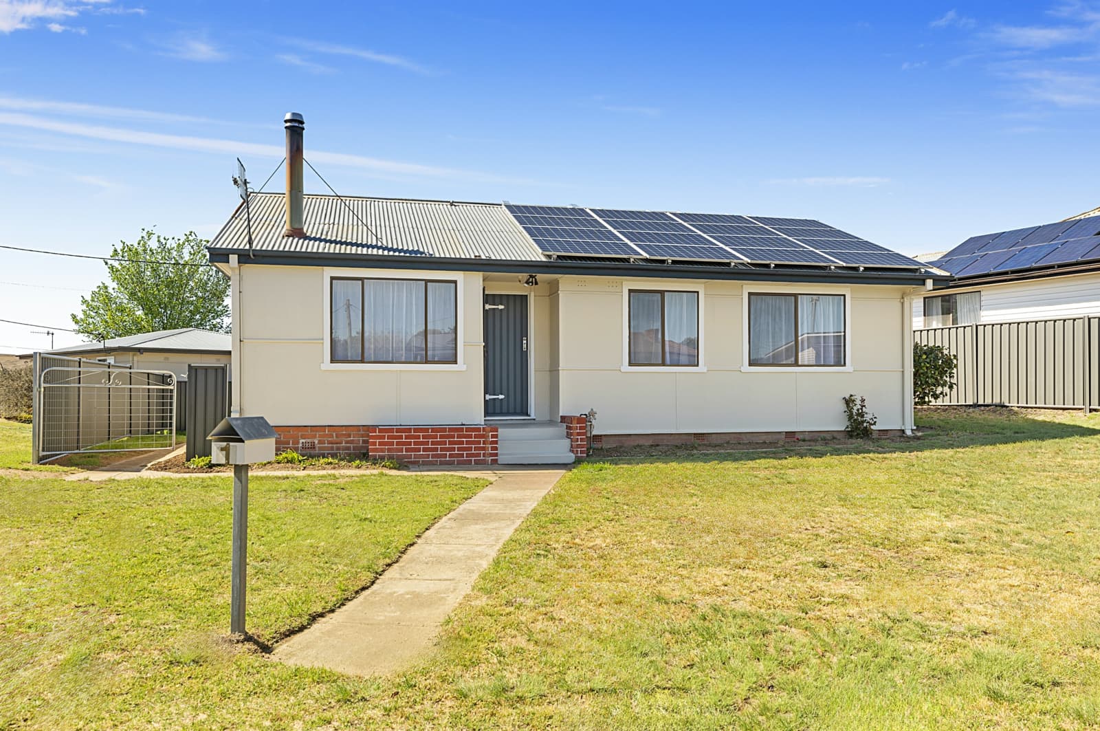 1 Adams Avenue,Cooma, Cooma - Image 1