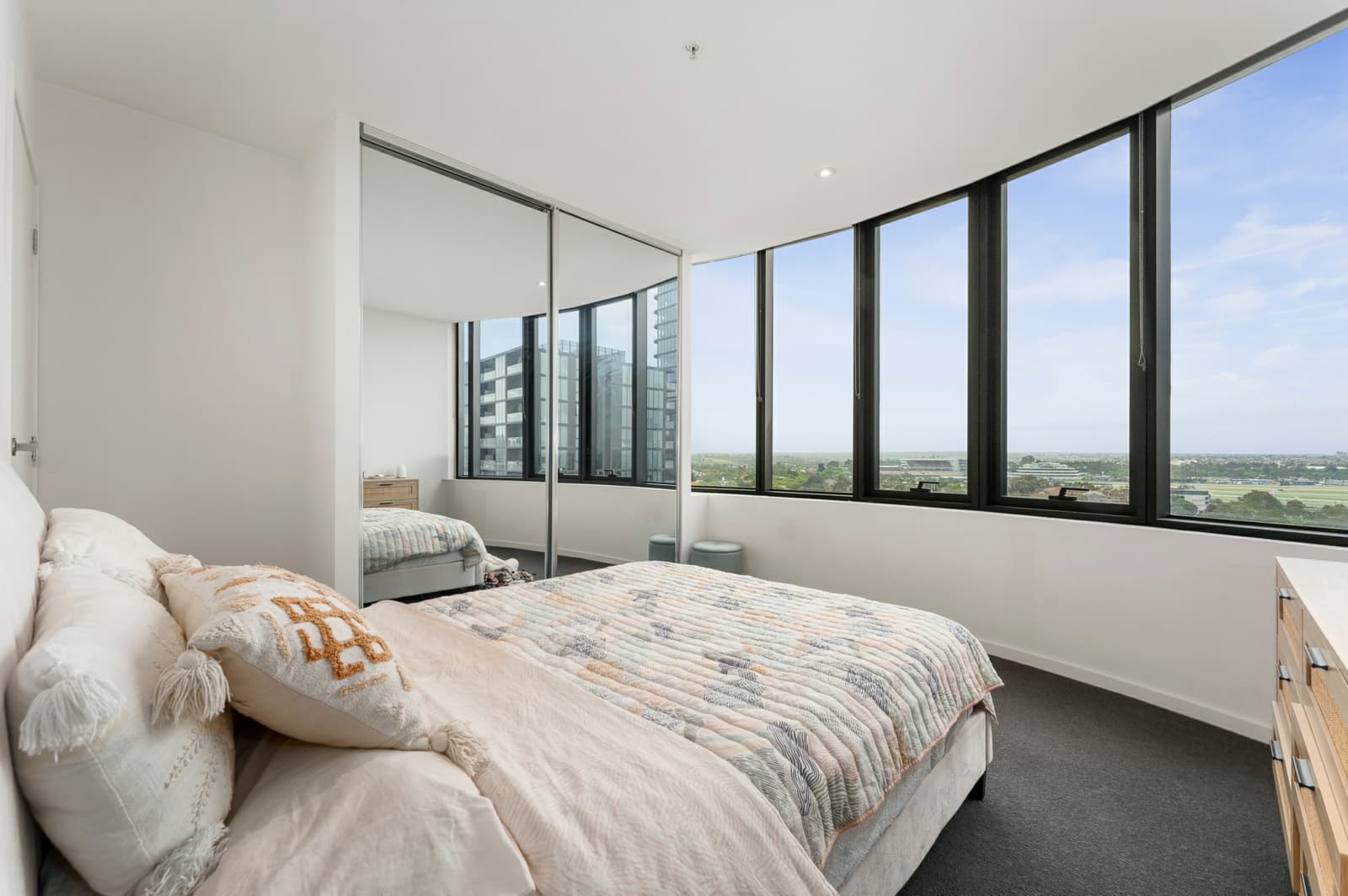 1001/5 Joseph Road,Footscray, Footscray - Thumbnail 4