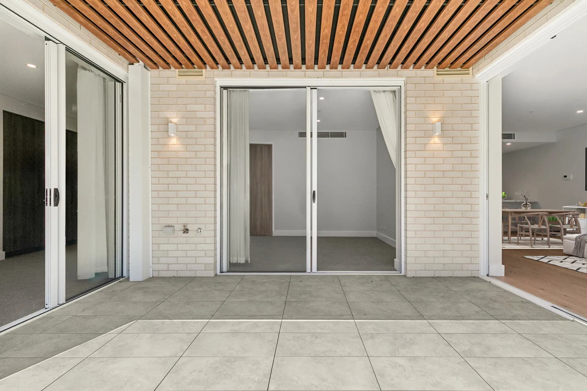 1/20-26 Avon Road, Dee Why., Dee Why - Thumbnail 2
