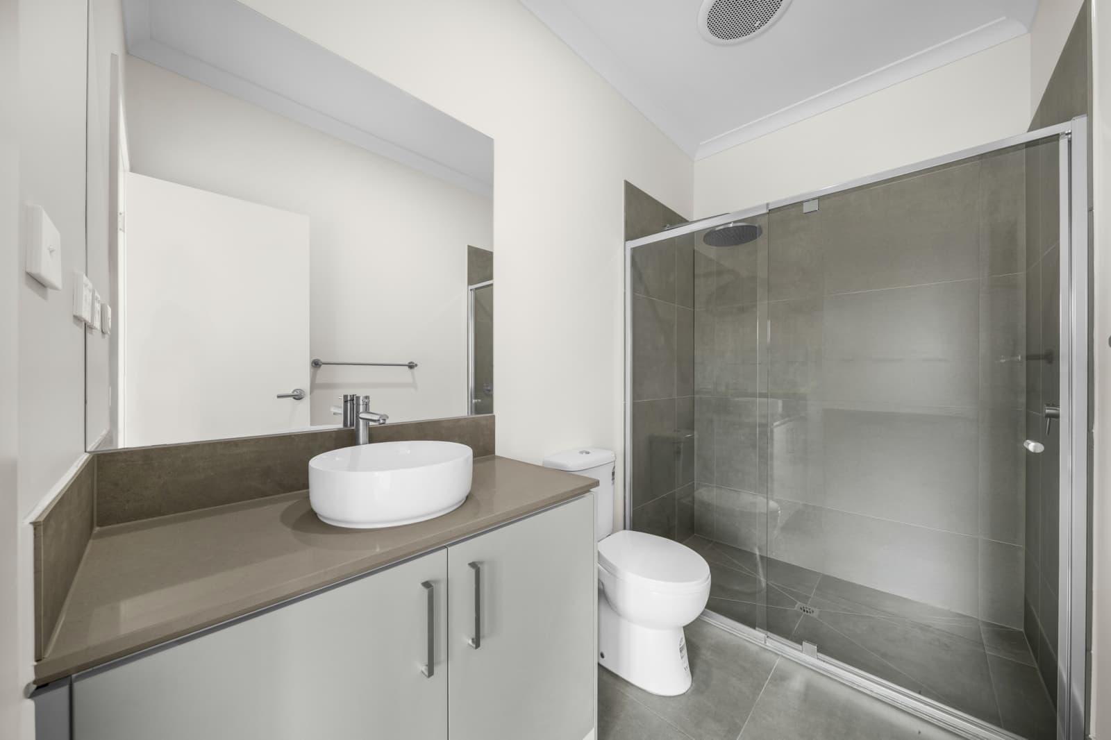 11 Corinth Street,Manor Lakes, Manor Lakes - Thumbnail 3