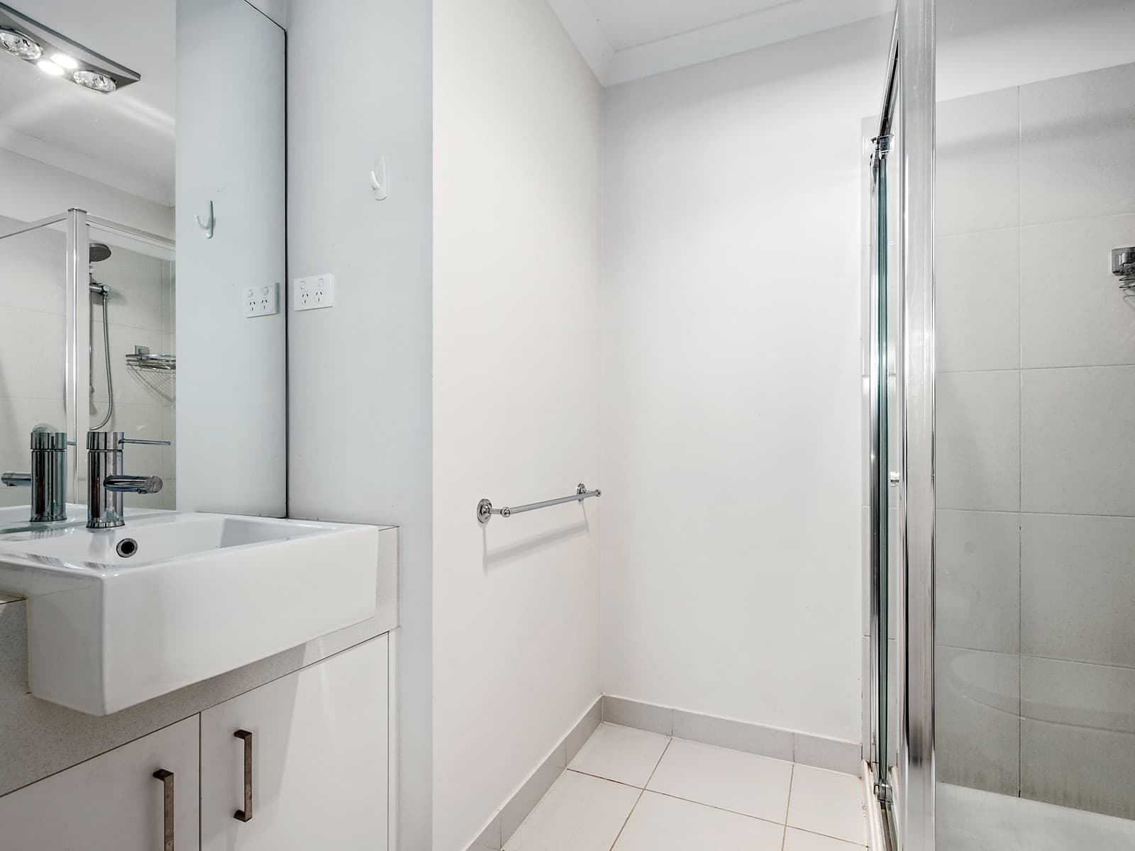 24 Brookfields Mews,Lavington, Lavington - Thumbnail 4