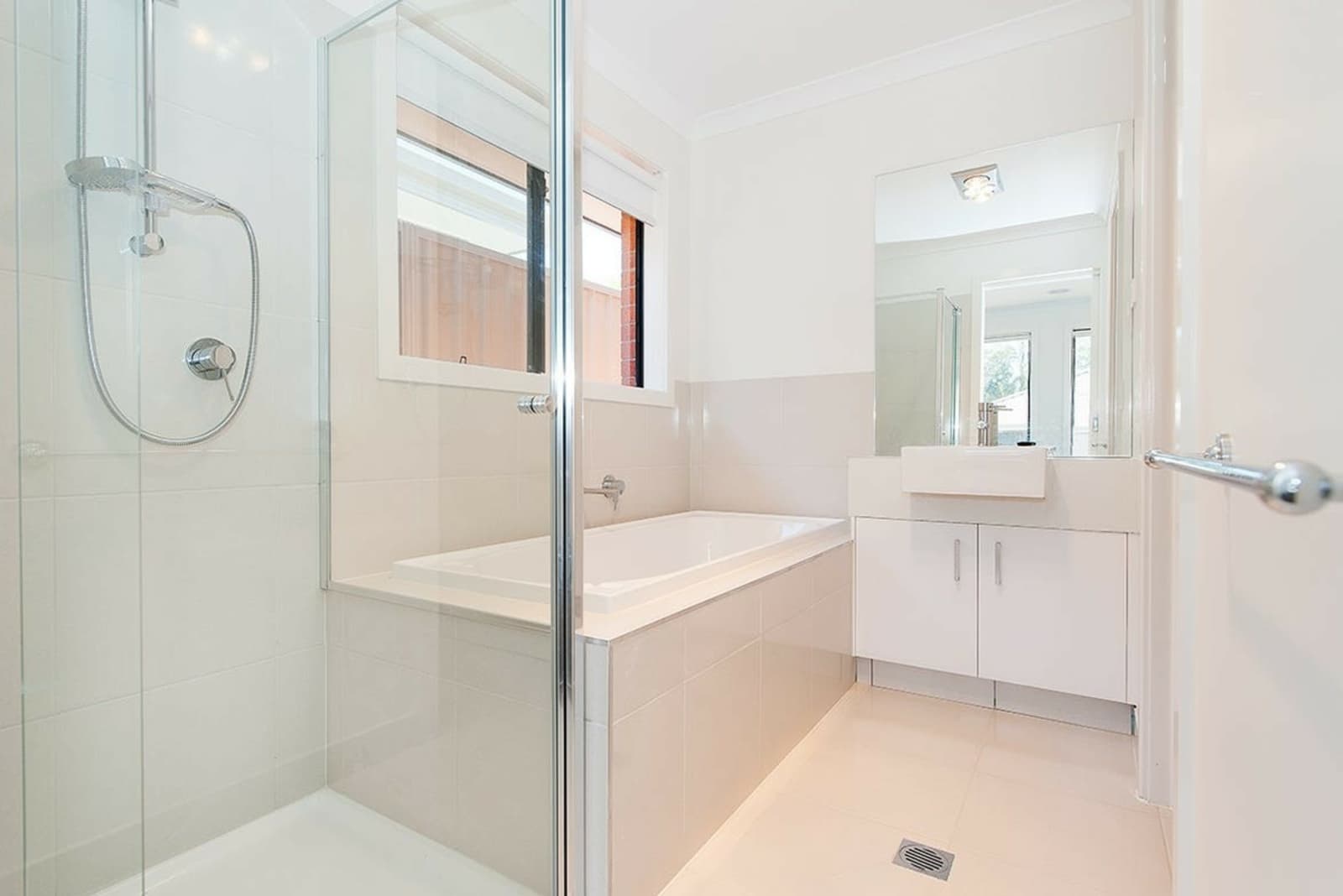24 Brookfields Mews,Lavington, Lavington - Thumbnail 6